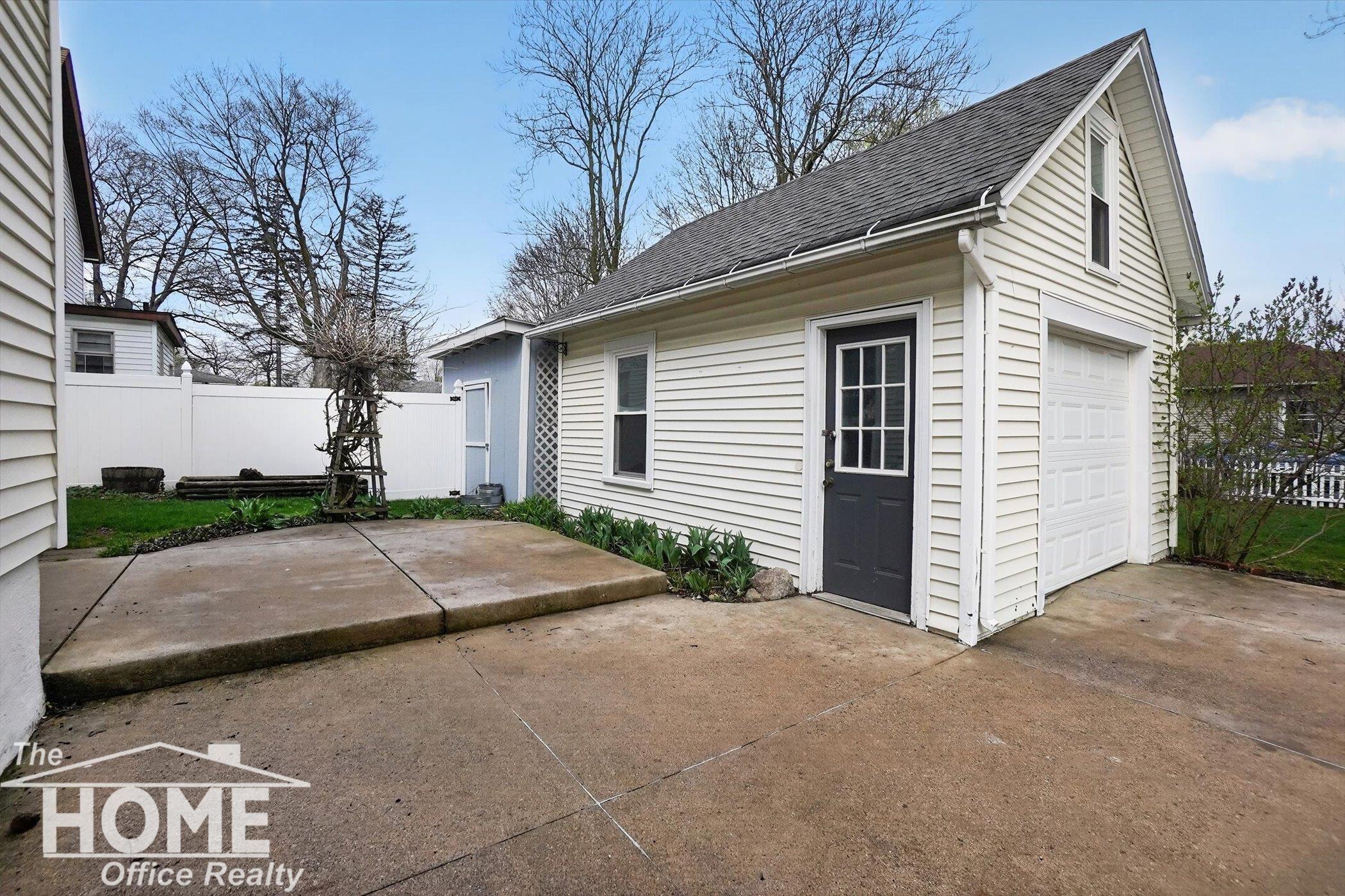 323 Goodhue Street, Owosso, MI, 48867