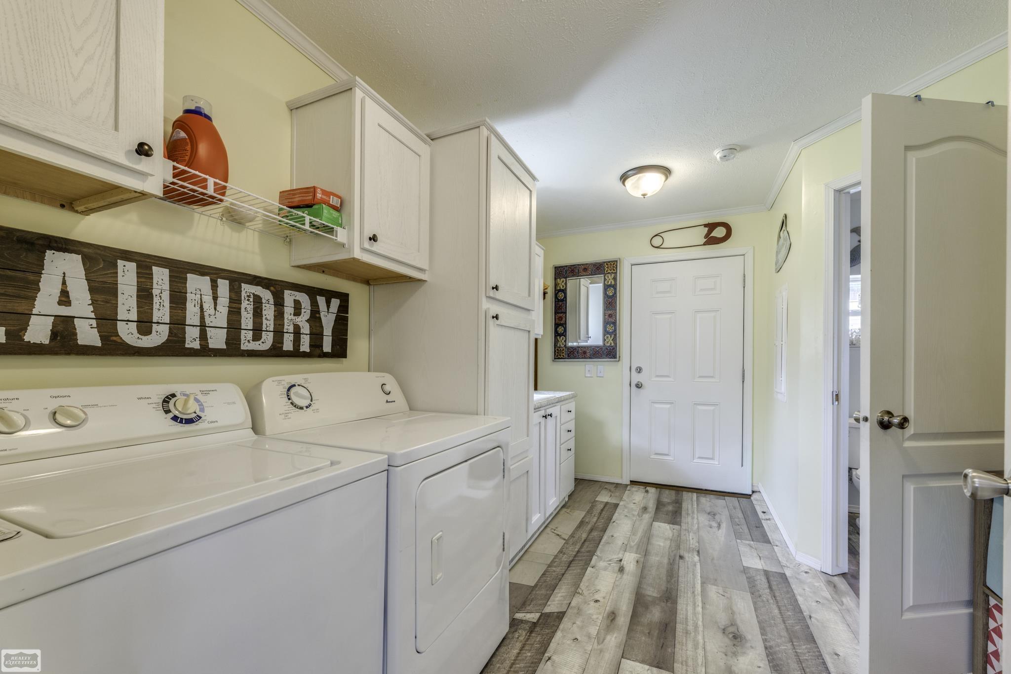 9559 Arnold Drive, Ira, MI, 48023