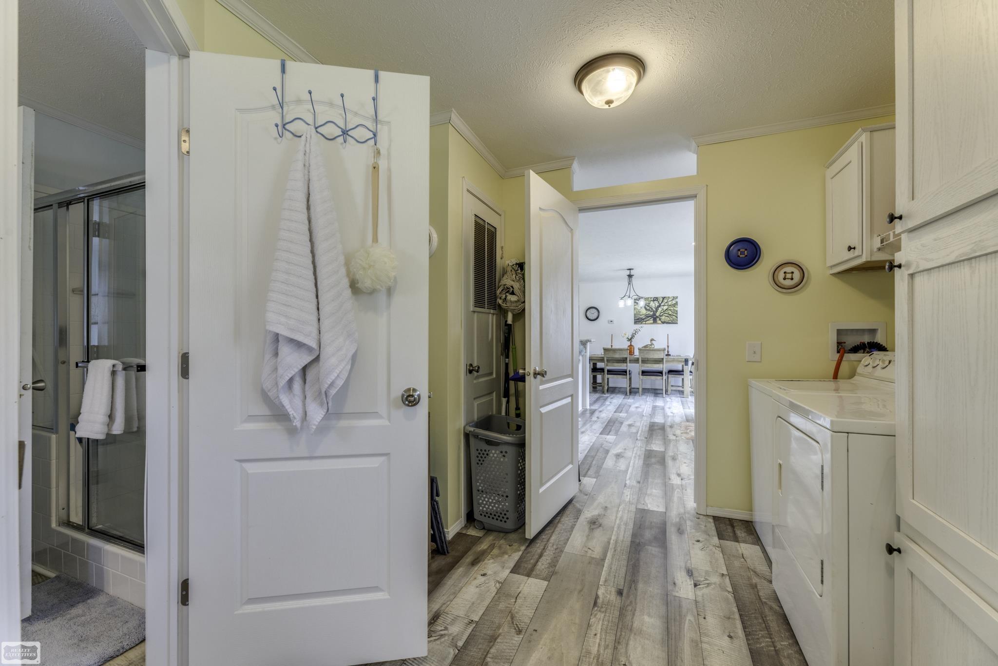 9559 Arnold Drive, Ira, MI, 48023