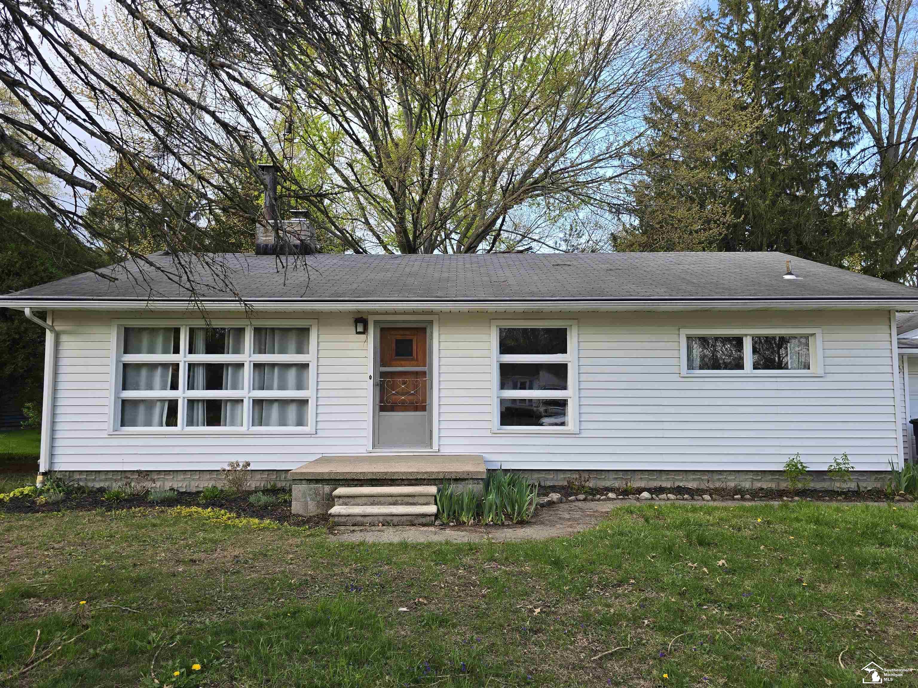 151 N Lakeview Boulevard, Manitou Beach, MI, 49253