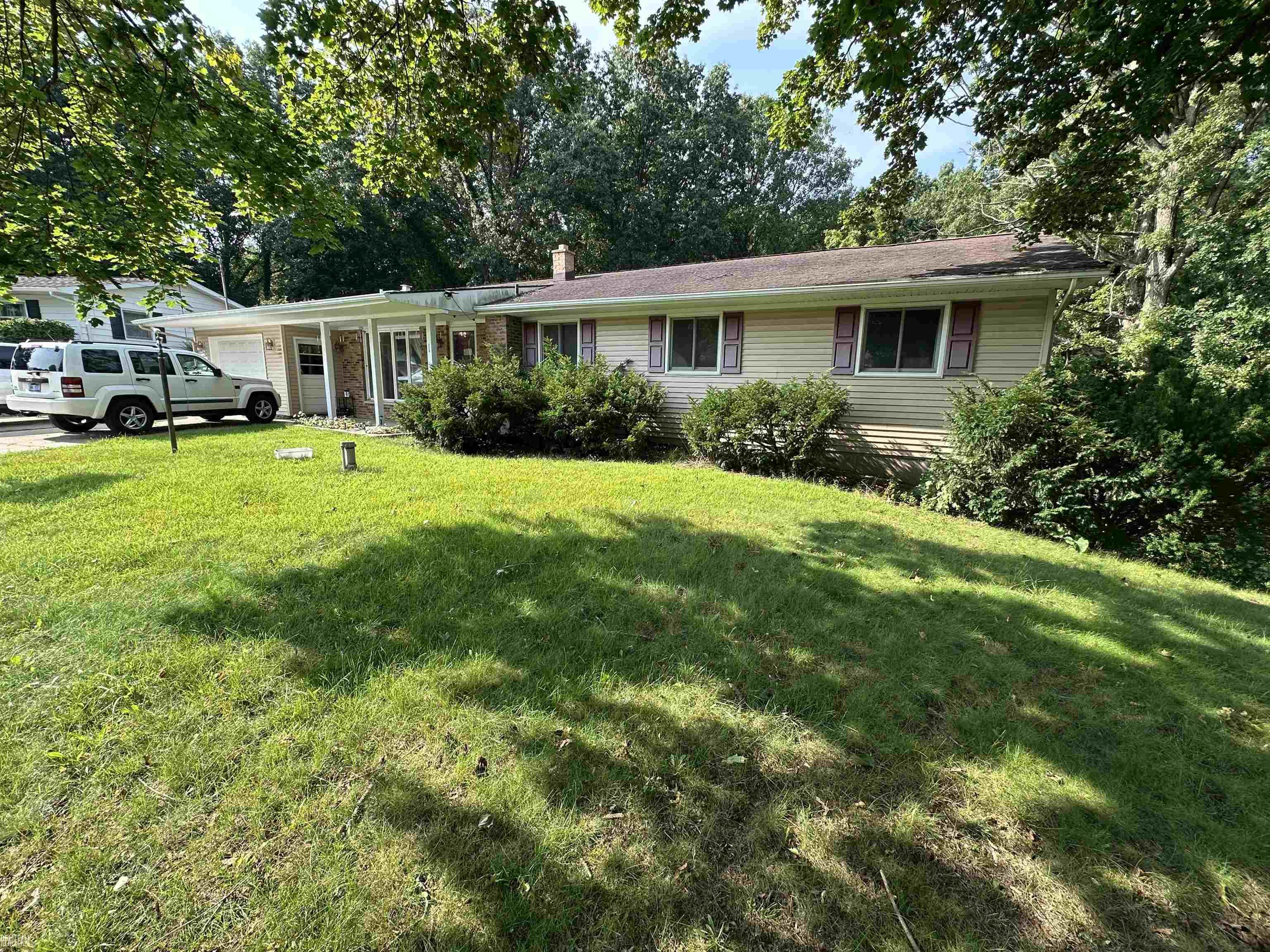 228 Indian Road, Pennfield, MI, 49017