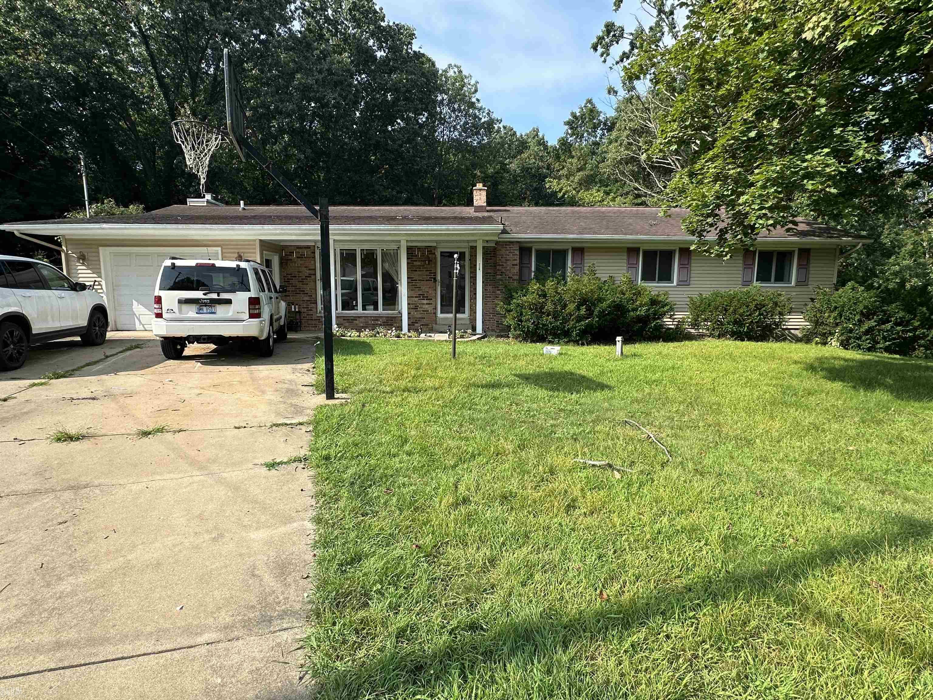 228 Indian Road, Pennfield, MI, 49017