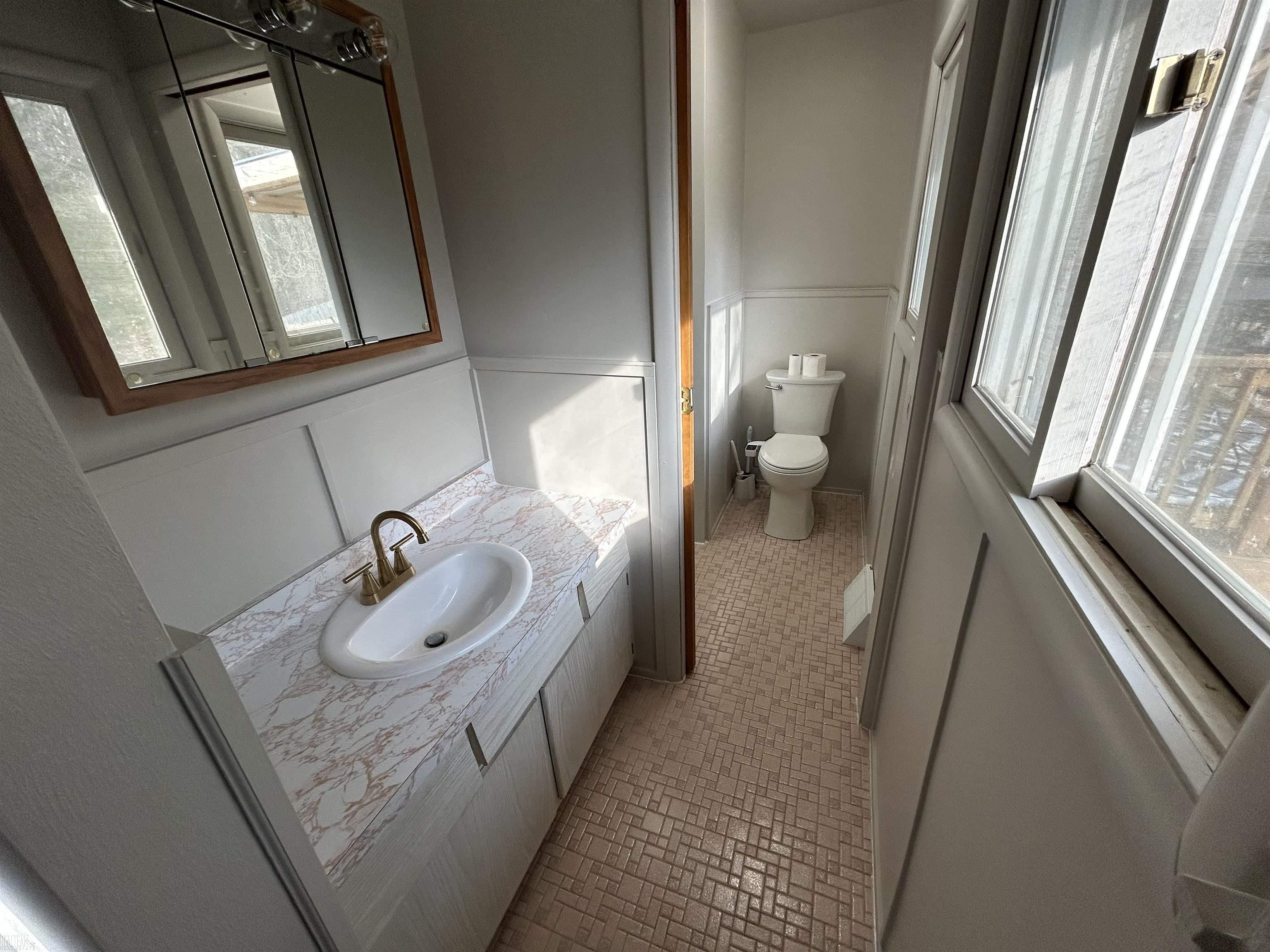 228 Indian Road, Pennfield, MI, 49017