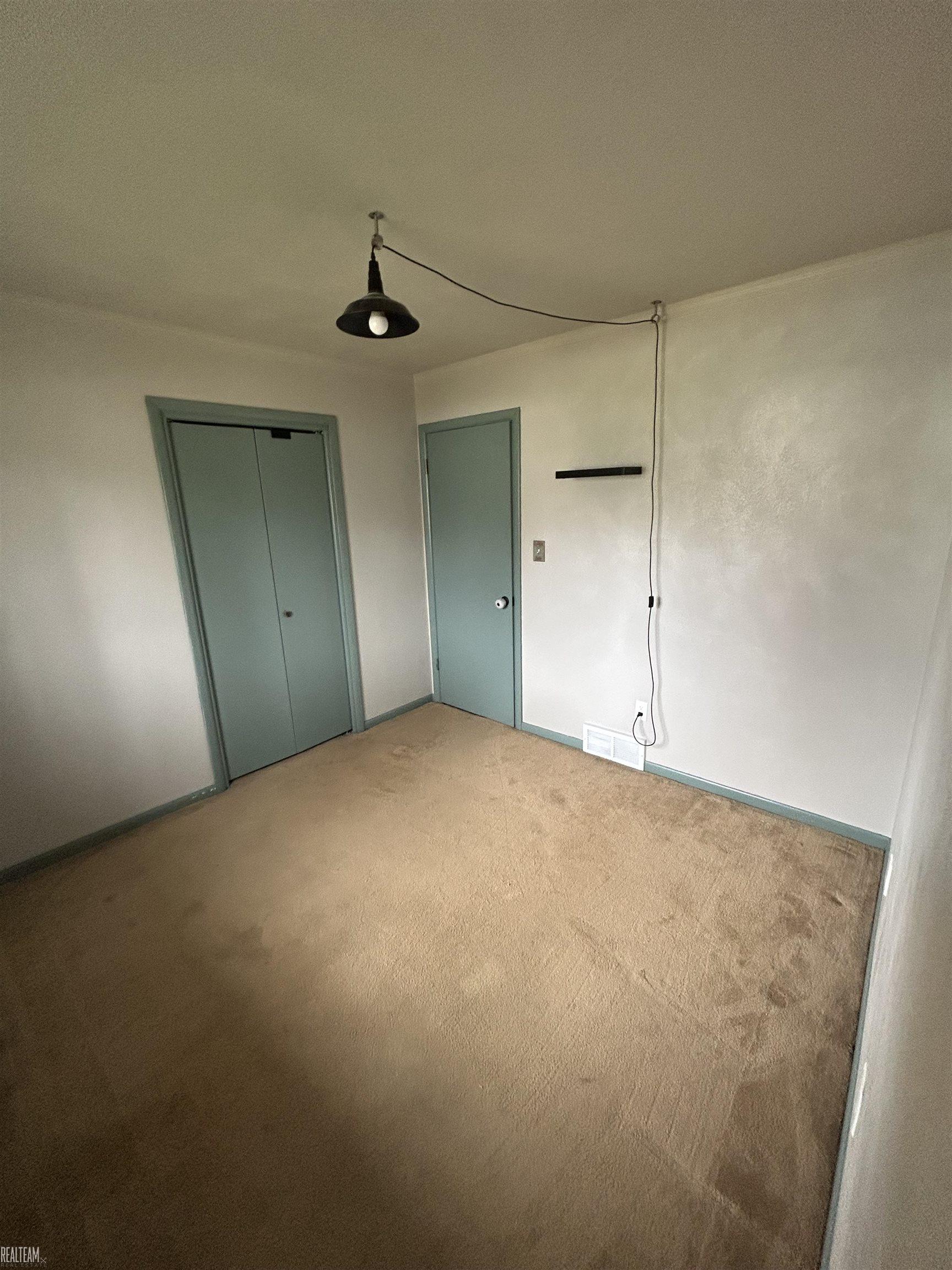 228 Indian Road, Pennfield, MI, 49017