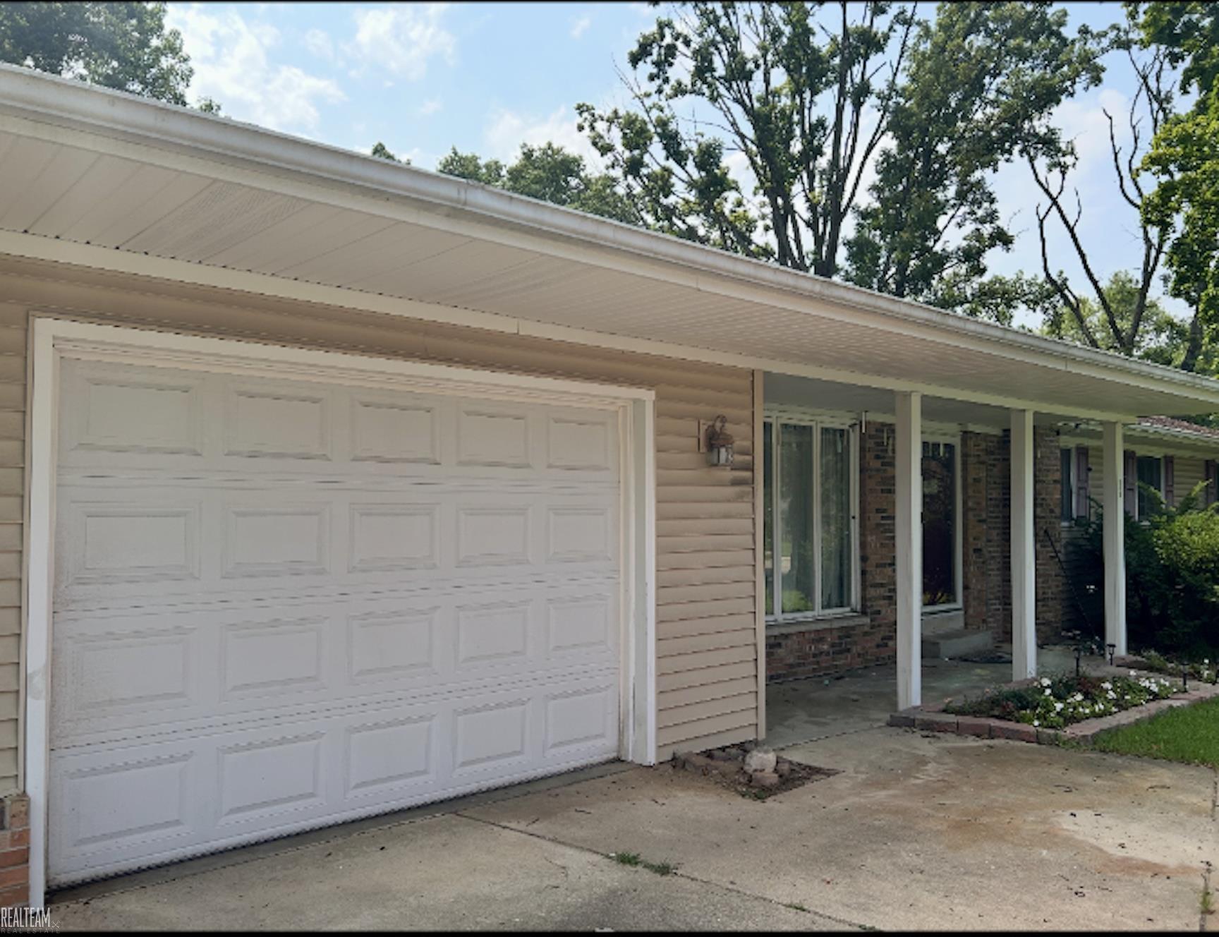 228 Indian Road, Pennfield, MI, 49017