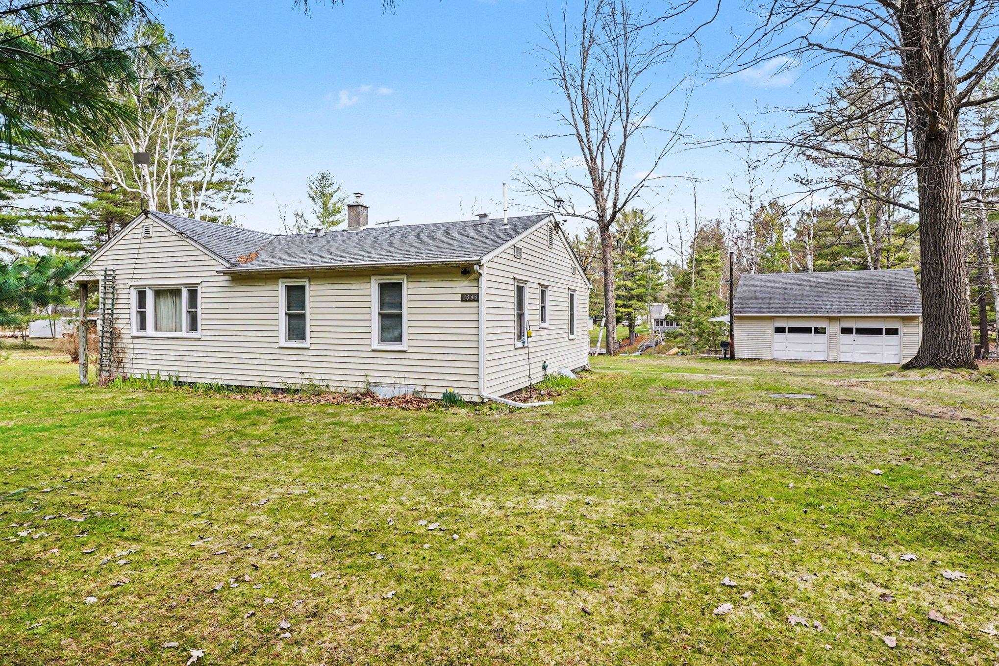 1695 Park Drive, Alger, MI, 48610