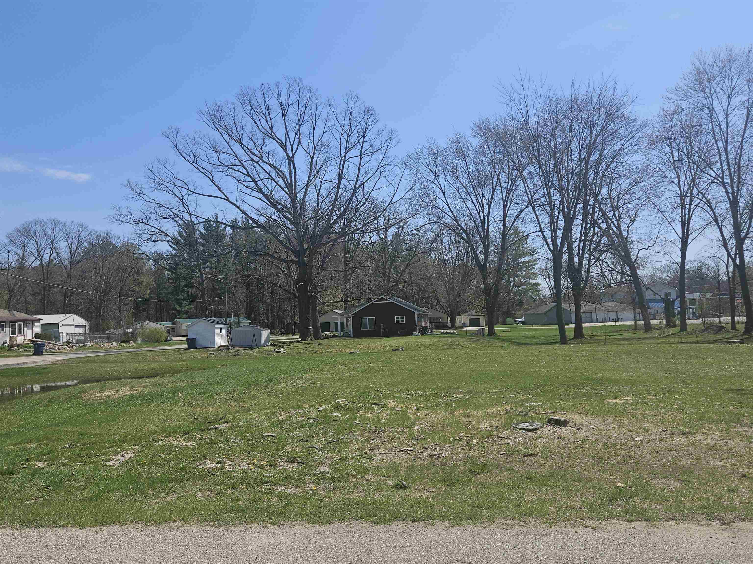 112 Pine Street, Sanford, MI, 48532-2147