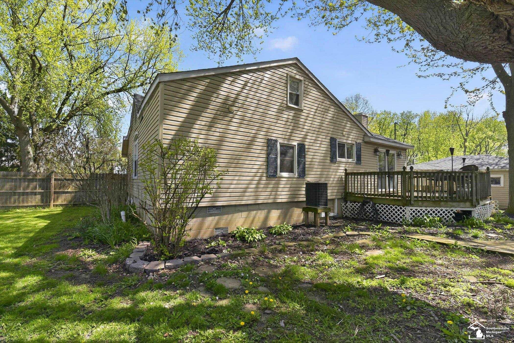 7795 Glenfield Drive, Monroe, MI, 48161