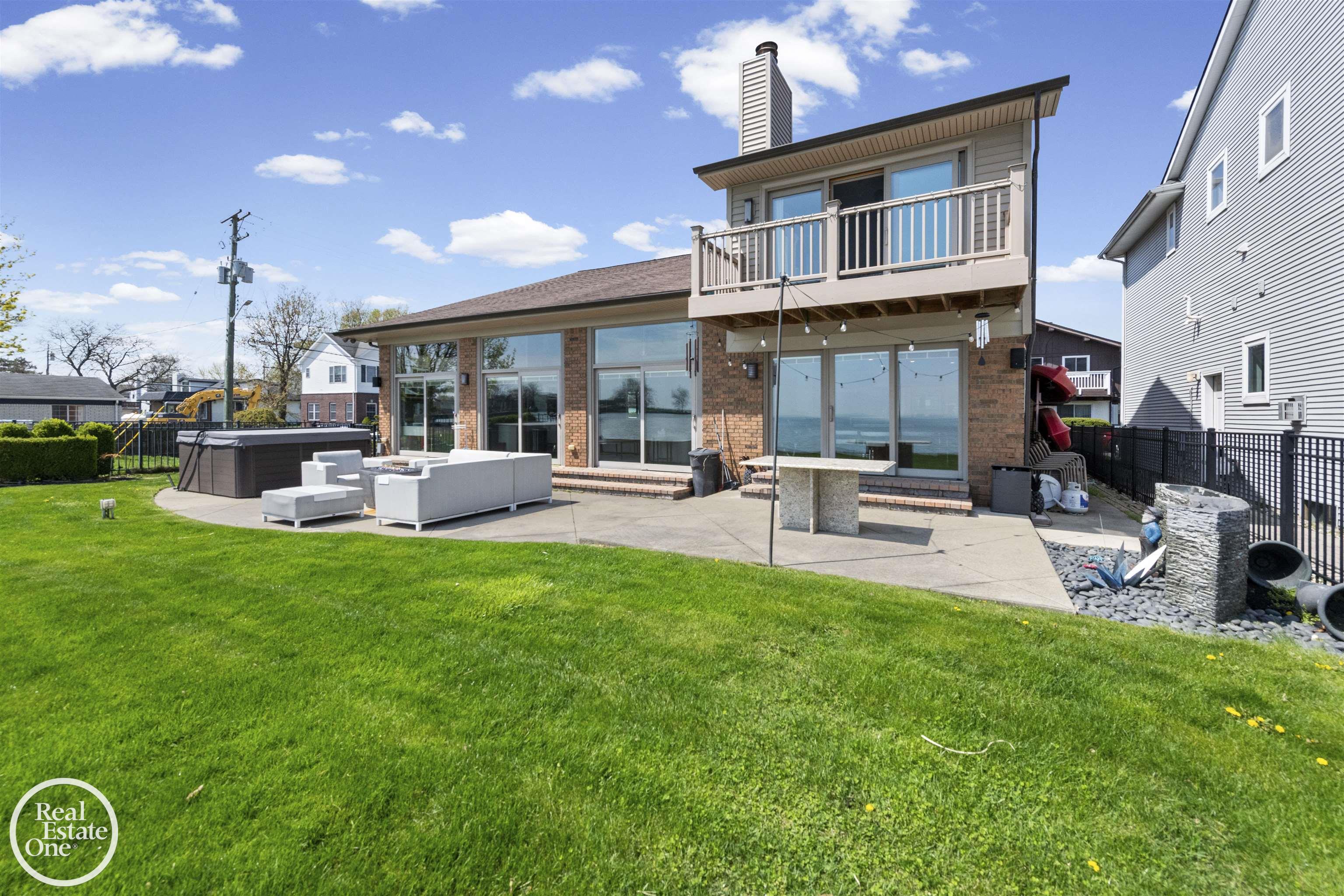 22539 Maple Street, Saint Clair Shores, MI, 48081