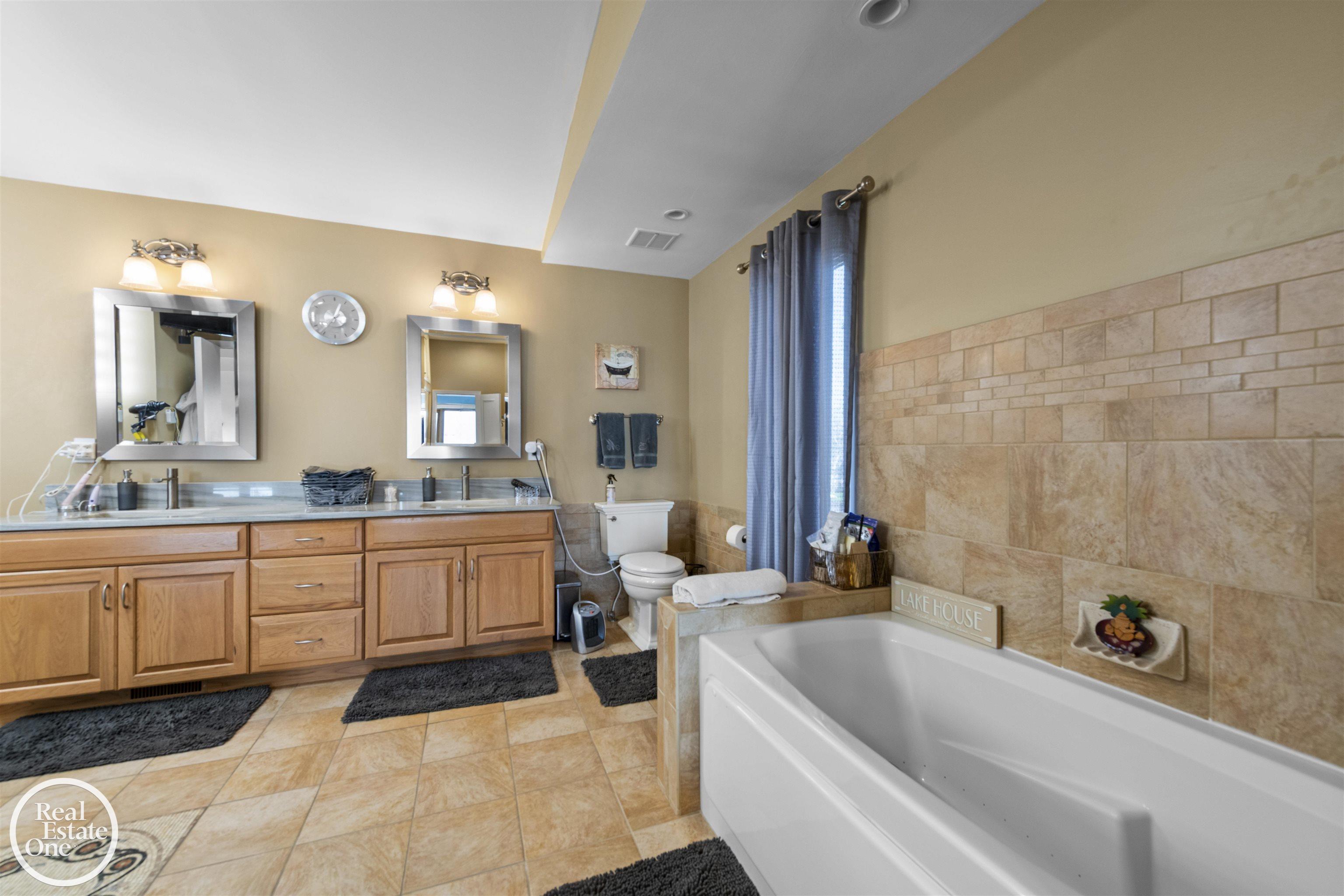 22539 Maple Street, Saint Clair Shores, MI, 48081