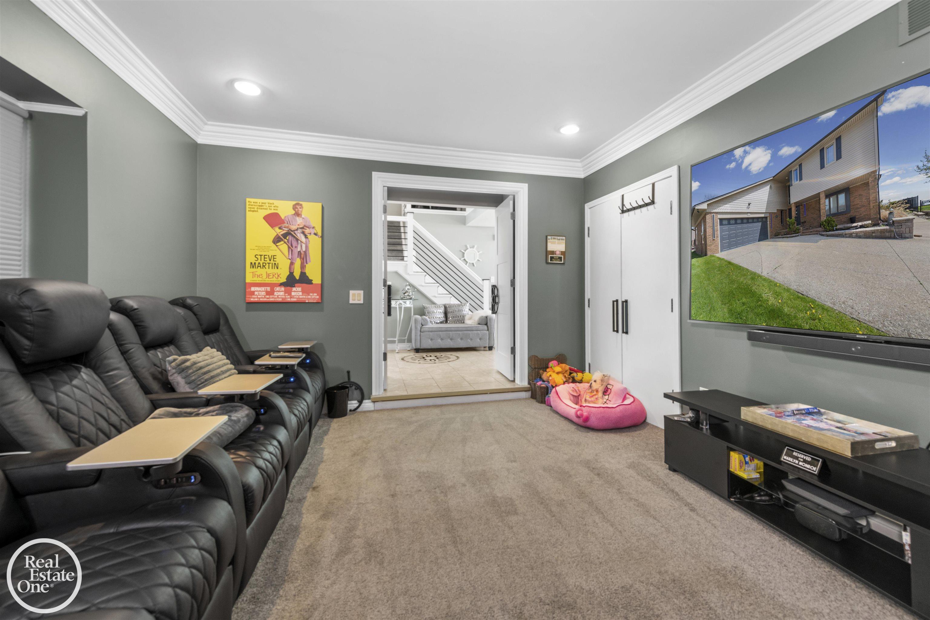 22539 Maple Street, Saint Clair Shores, MI, 48081