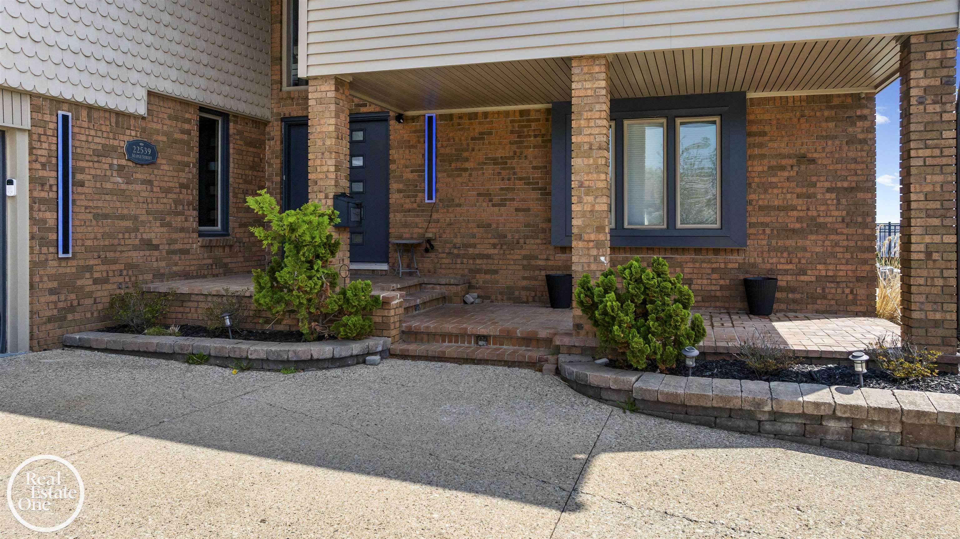 22539 Maple Street, Saint Clair Shores, MI, 48081