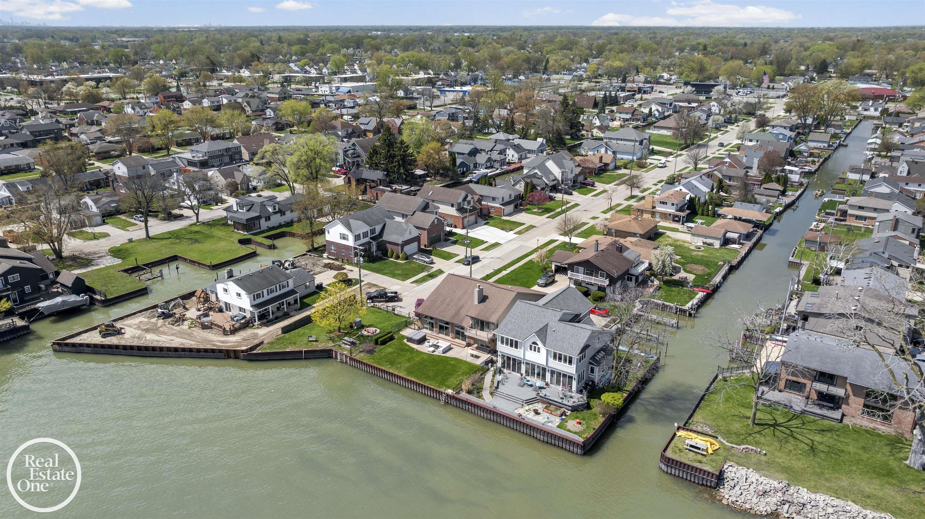 22539 Maple Street, Saint Clair Shores, MI, 48081
