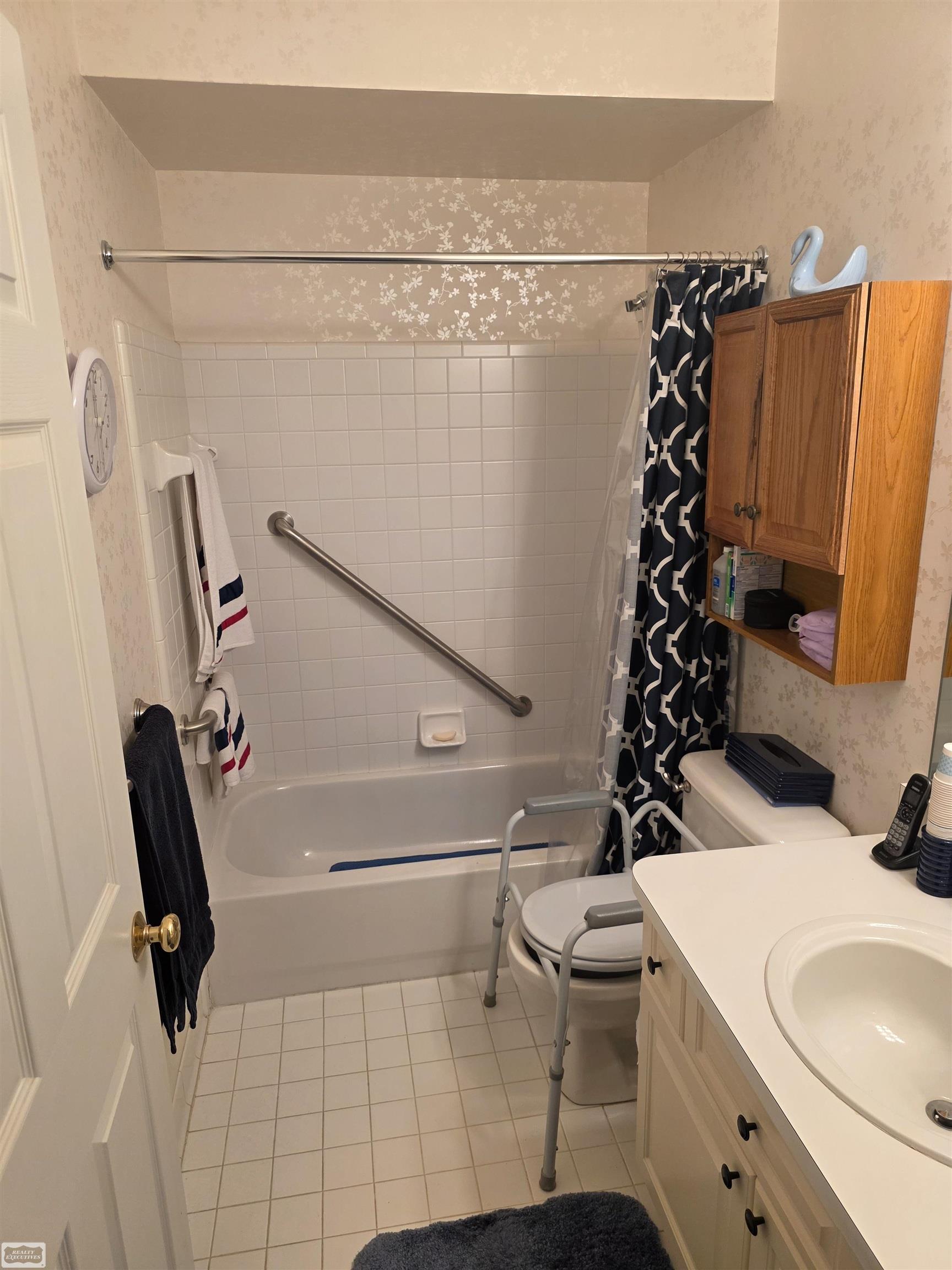13313 Wyndemere Circle, Sterling Heights, MI, 48313
