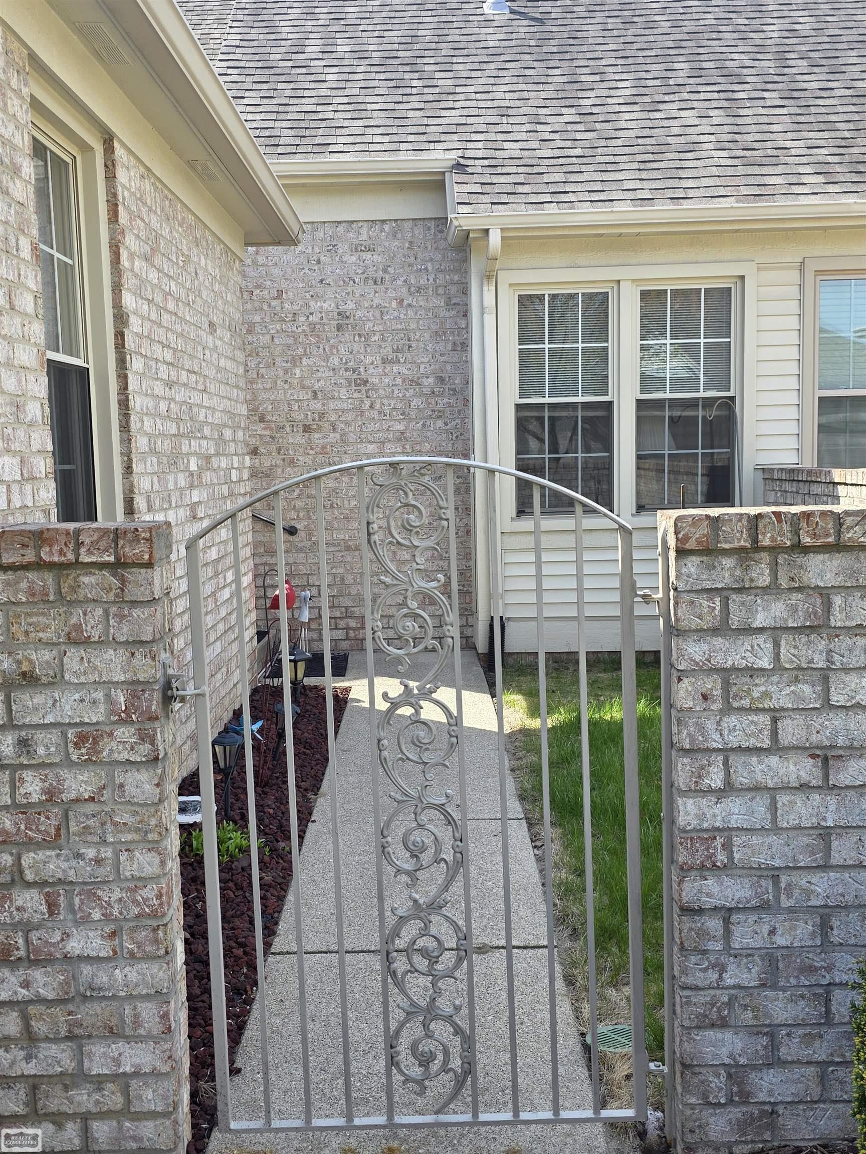 13313 Wyndemere Circle, Sterling Heights, MI, 48313