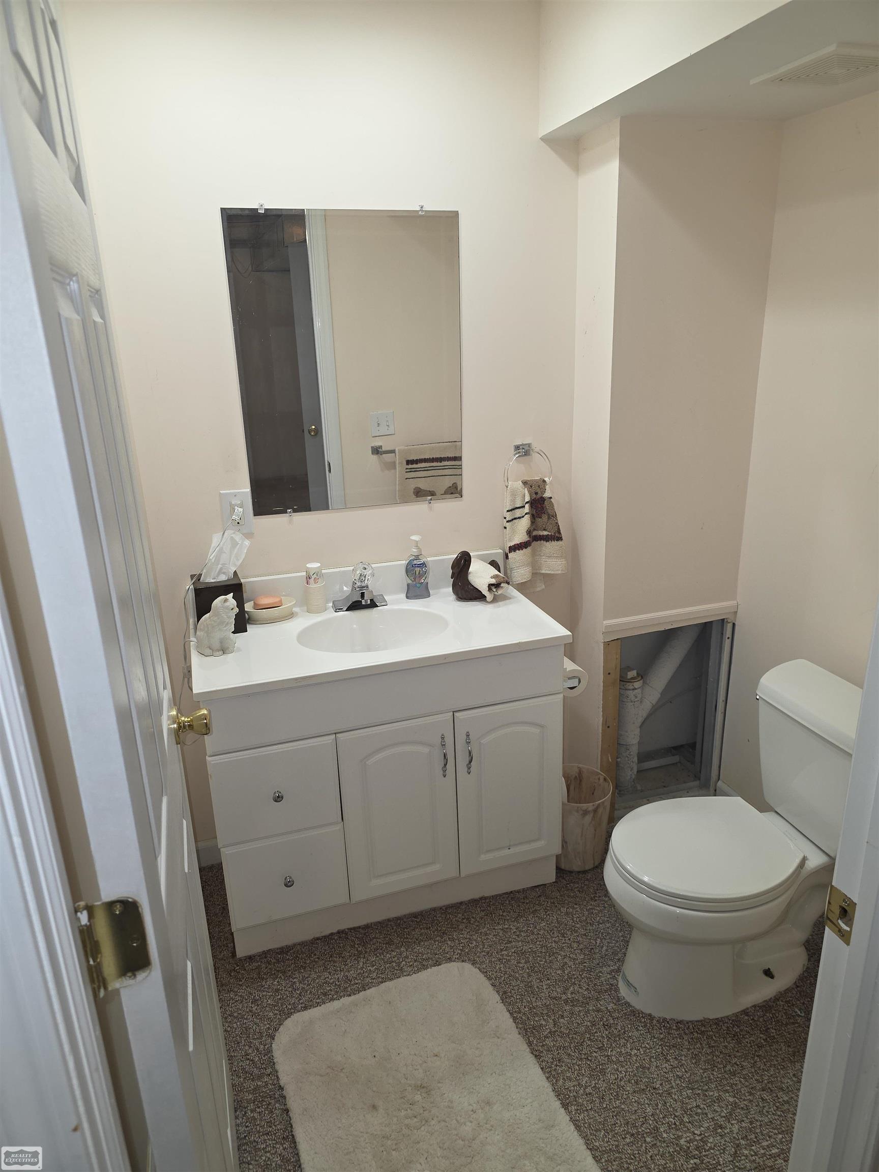 13313 Wyndemere Circle, Sterling Heights, MI, 48313