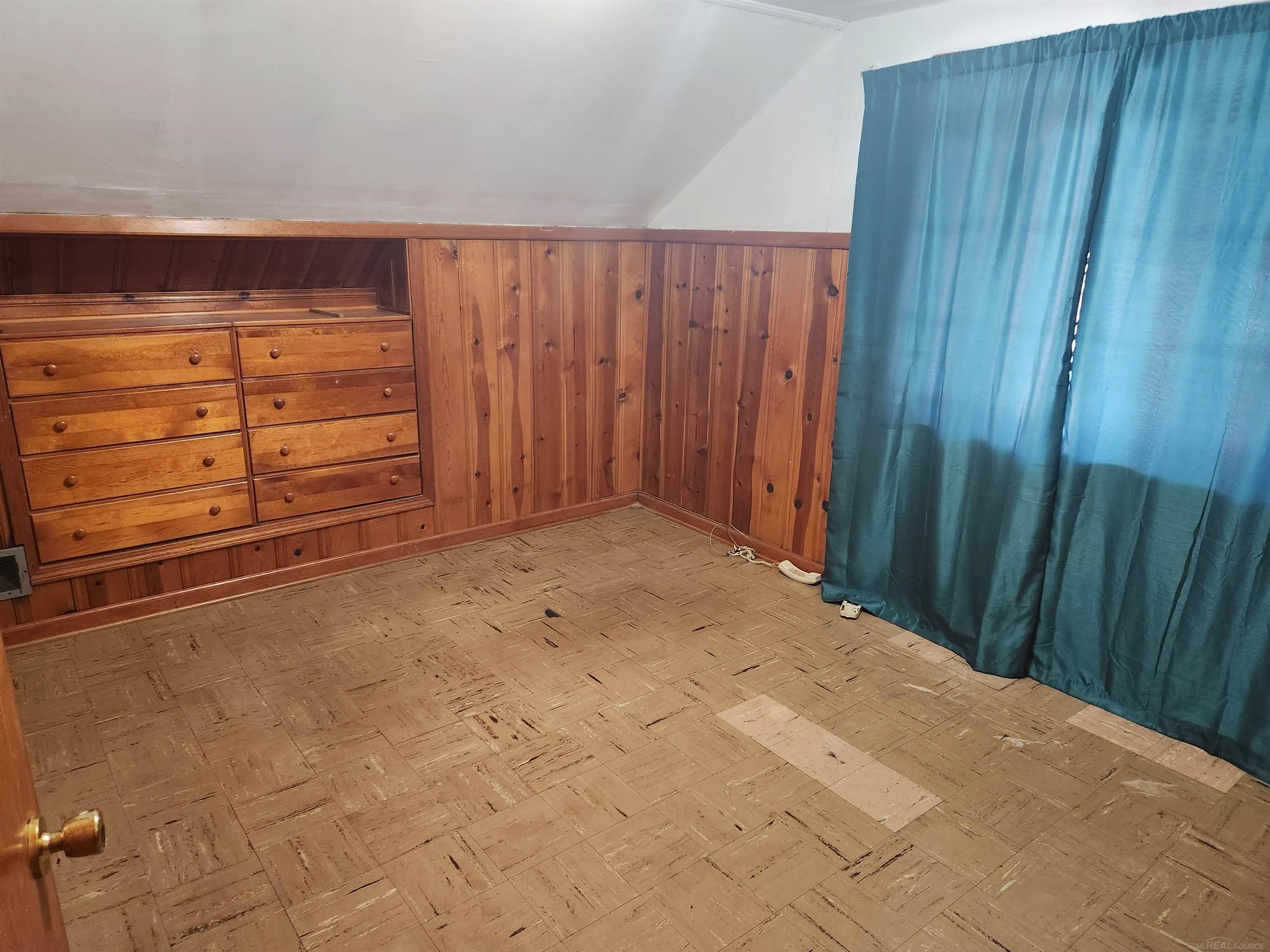 22966 California Street, Saint Clair Shores, MI, 48080