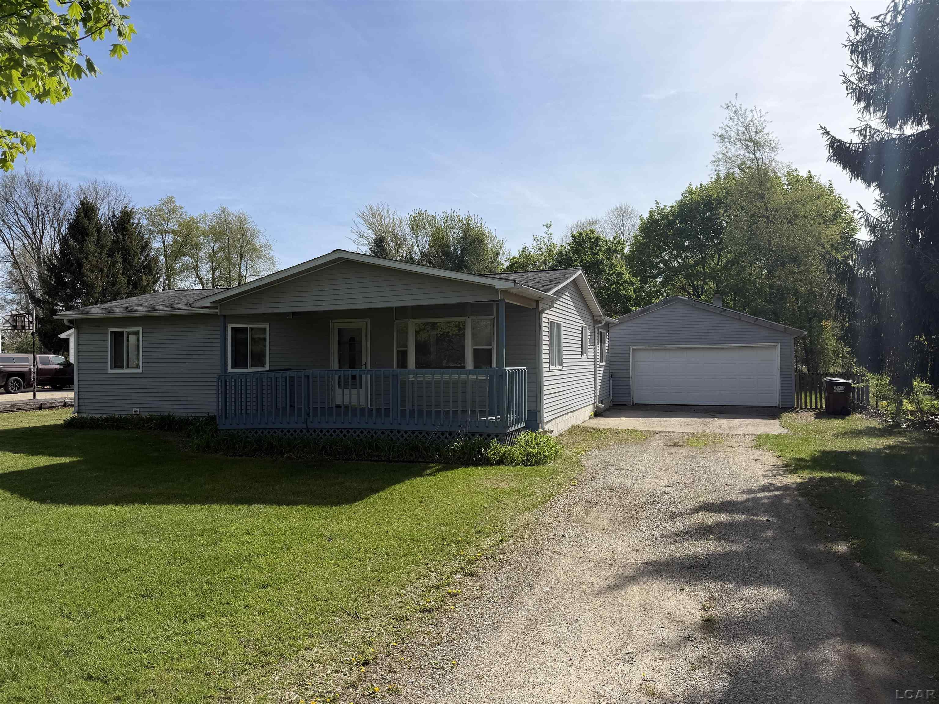 Gil Henry & Associates Inc.