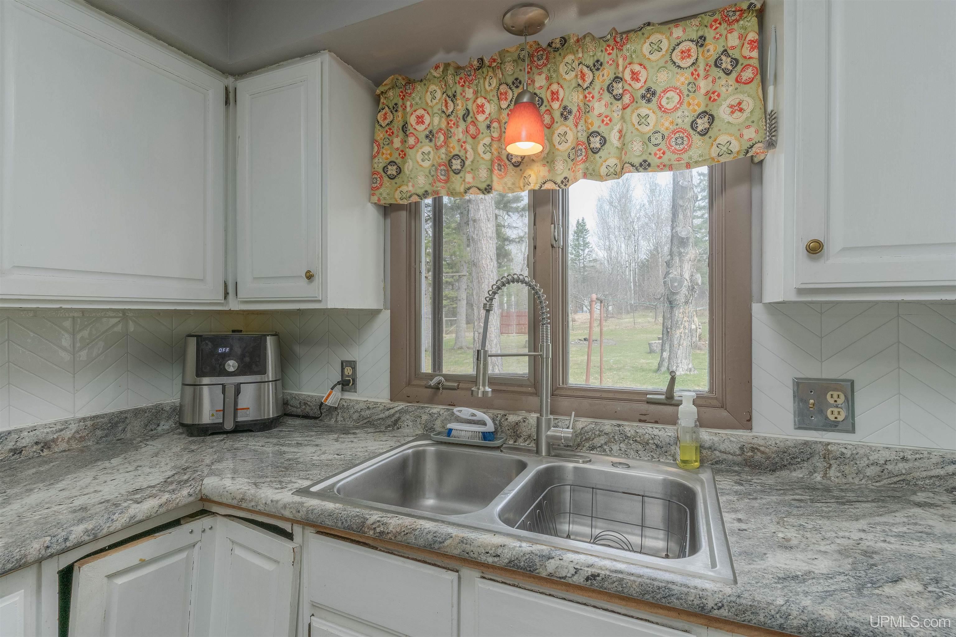 MLS 50205536 Large photo number 4 