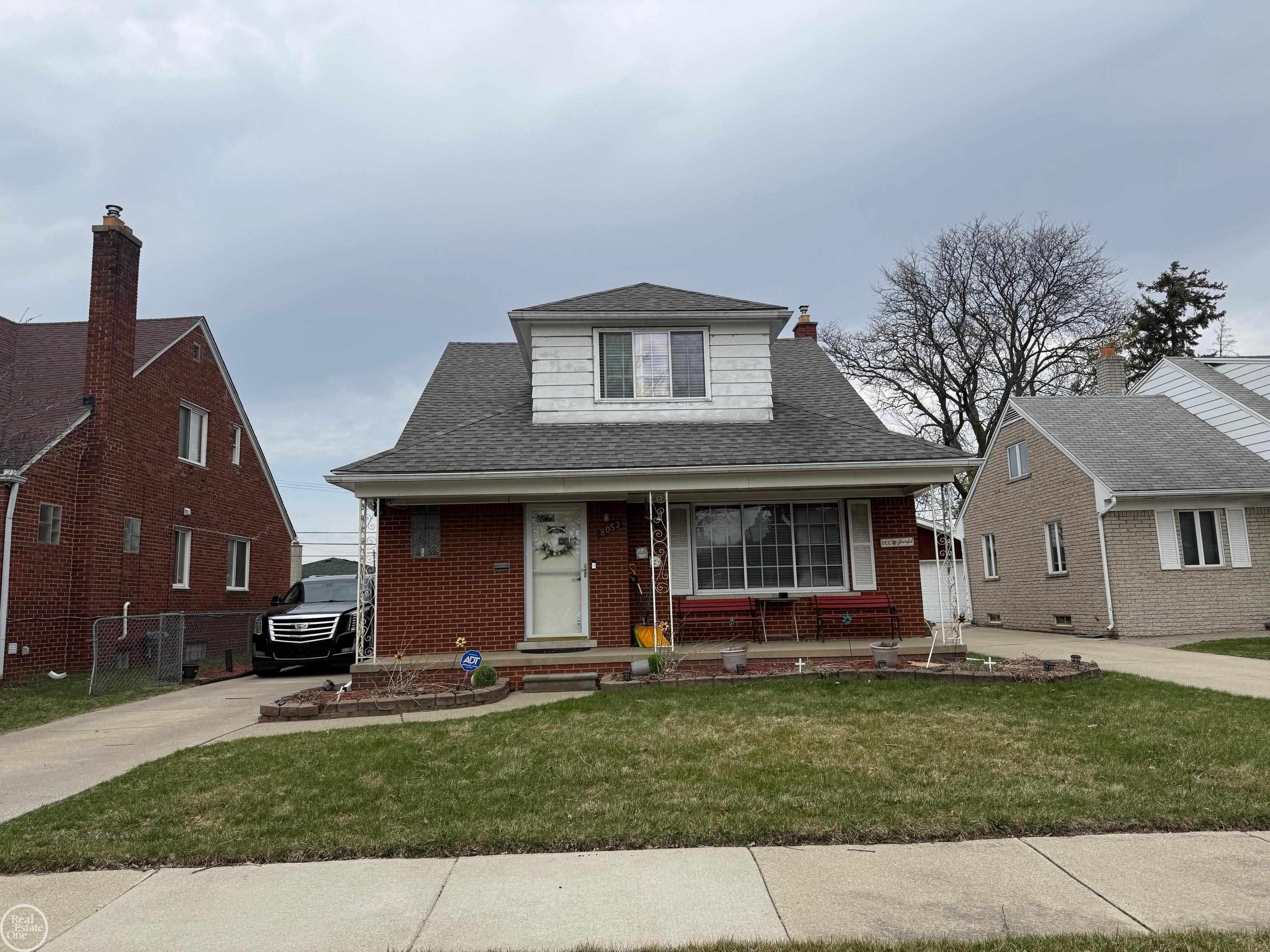 8053 Virginia Park Street, Center Line, MI, 48015