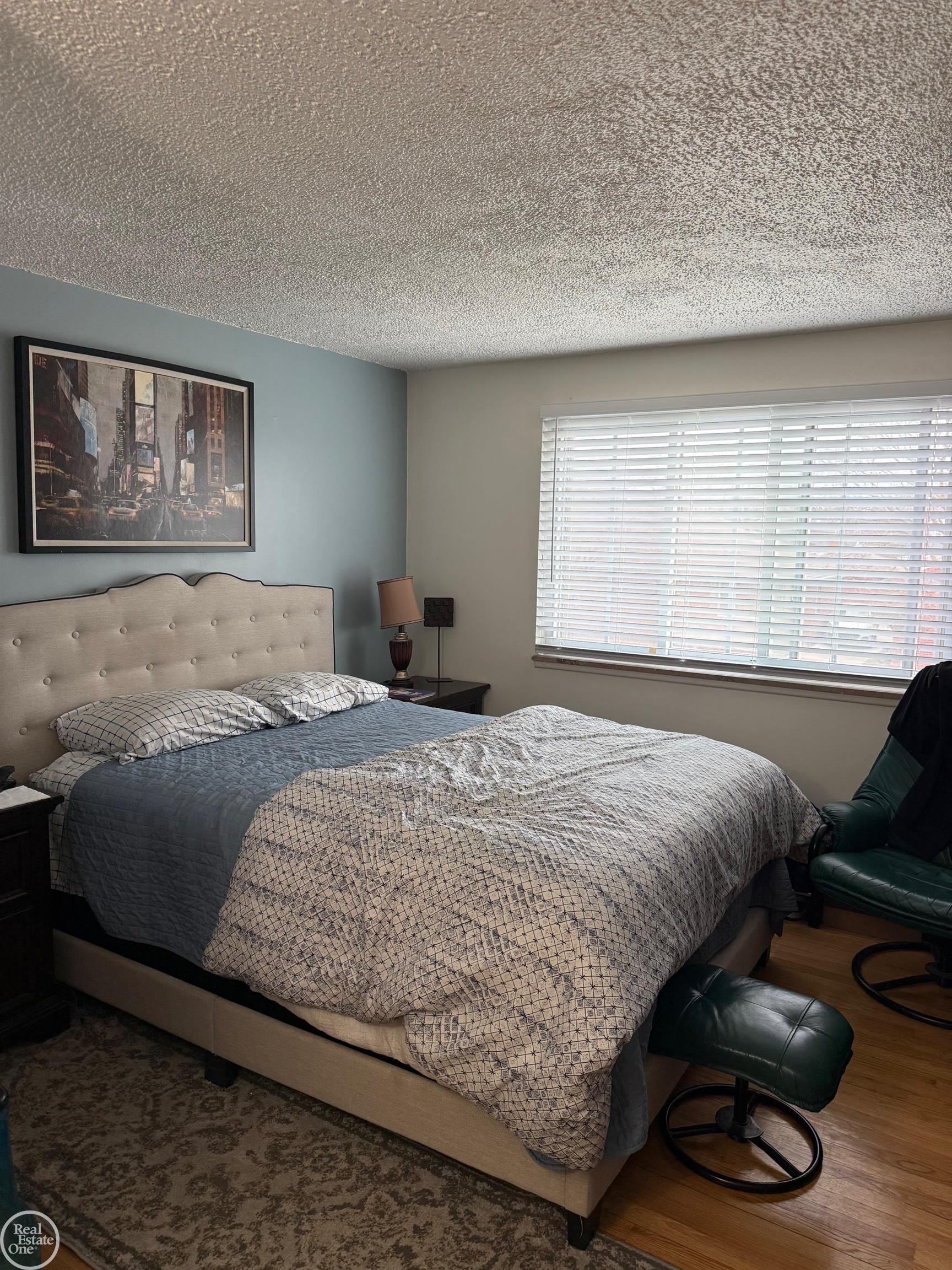 8053 Virginia Park Street, Center Line, MI, 48015