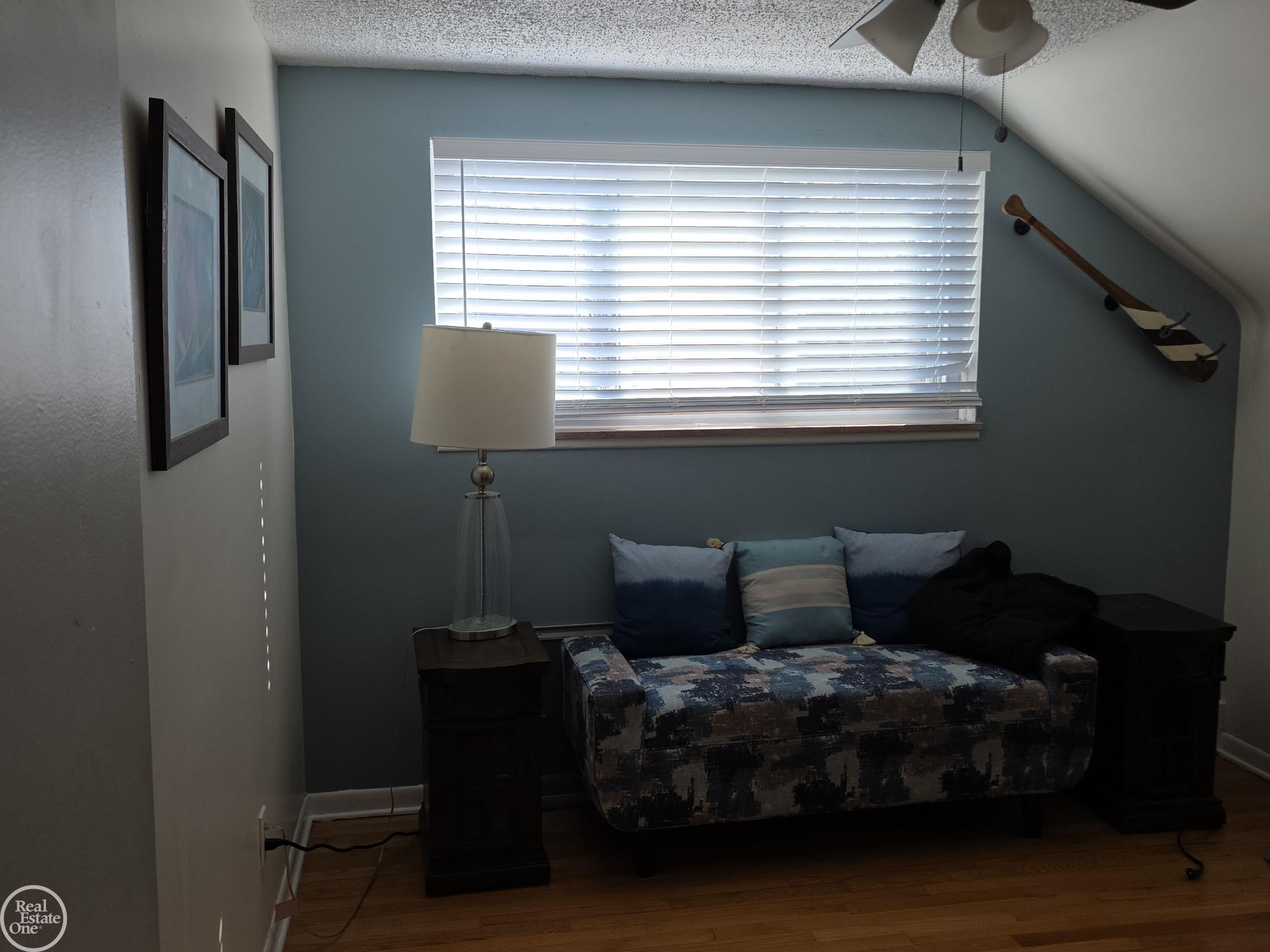 8053 Virginia Park Street, Center Line, MI, 48015