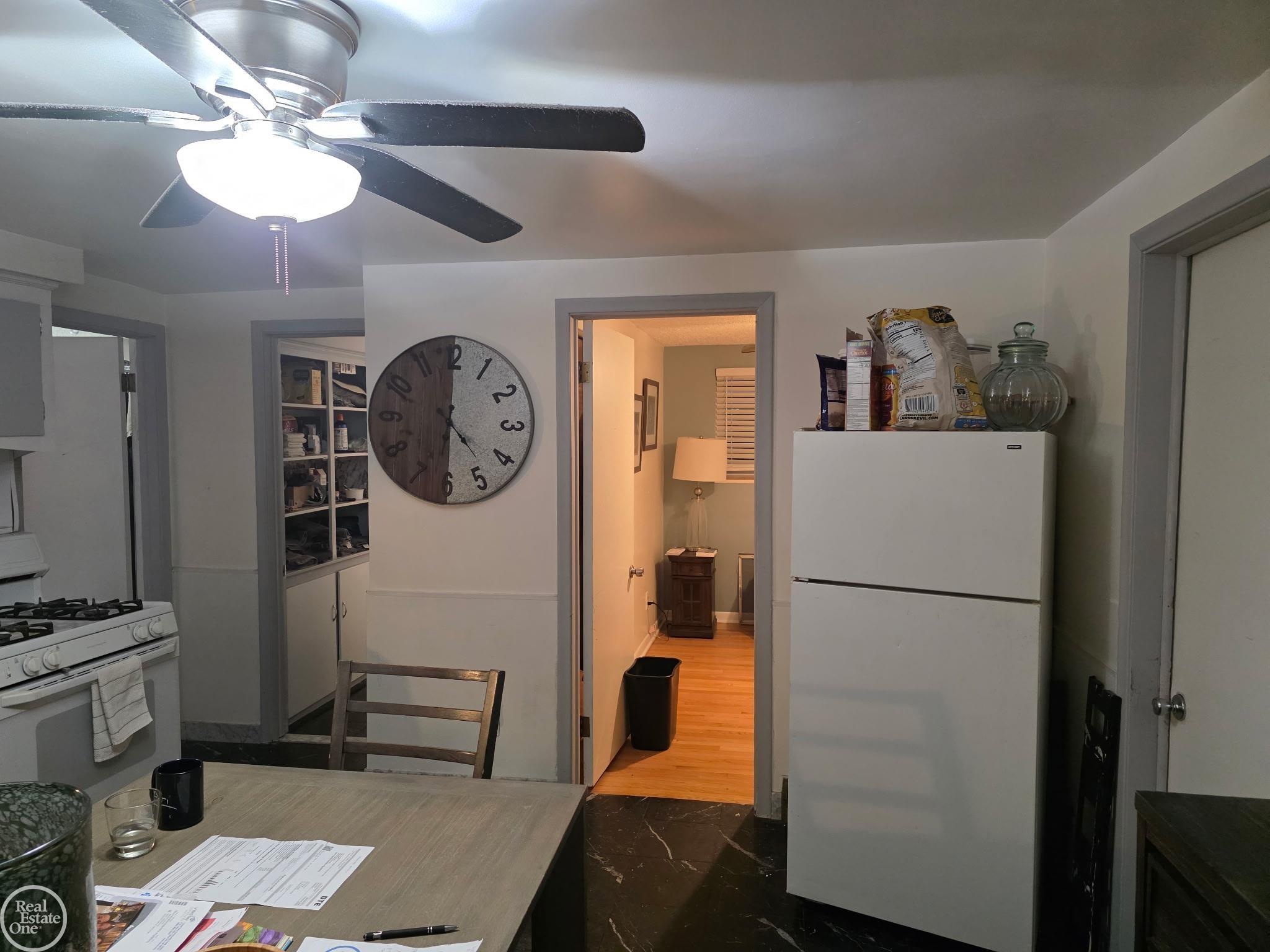 8053 Virginia Park Street, Center Line, MI, 48015