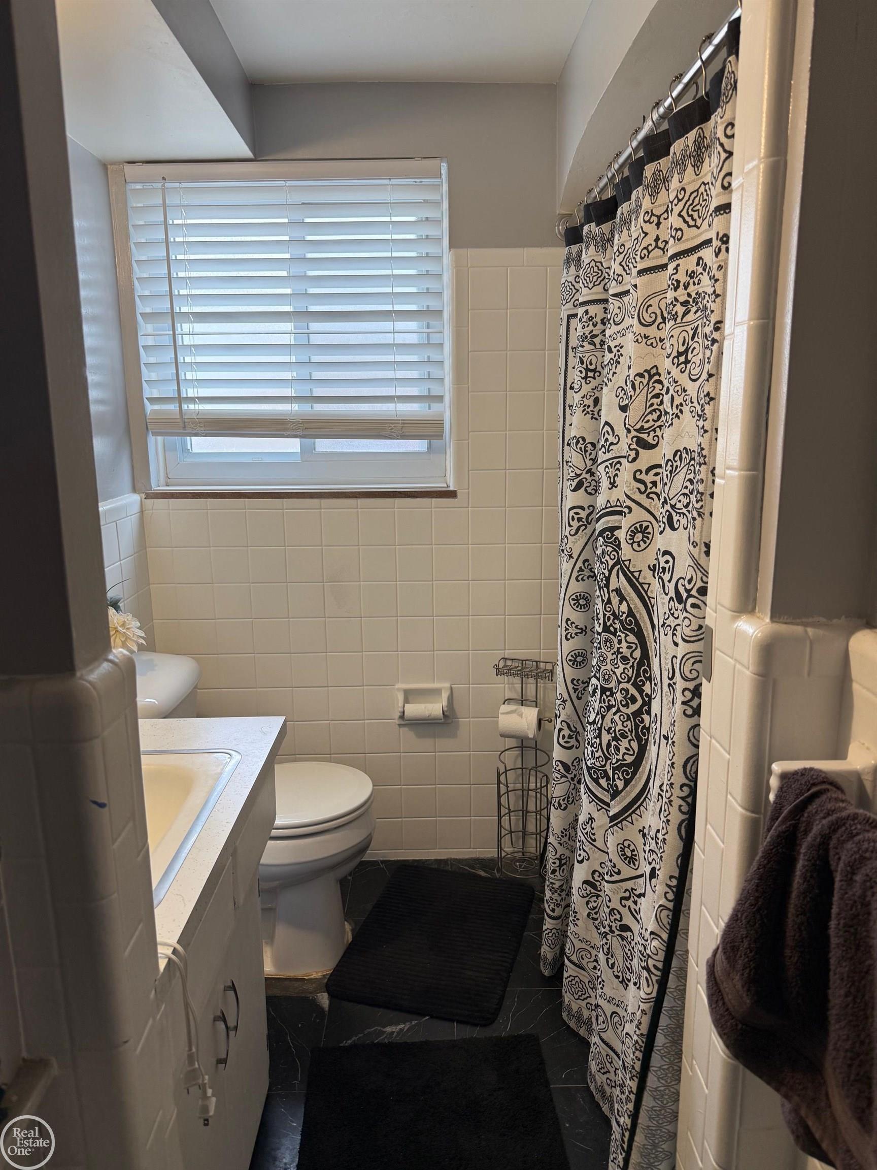 8053 Virginia Park Street, Center Line, MI, 48015