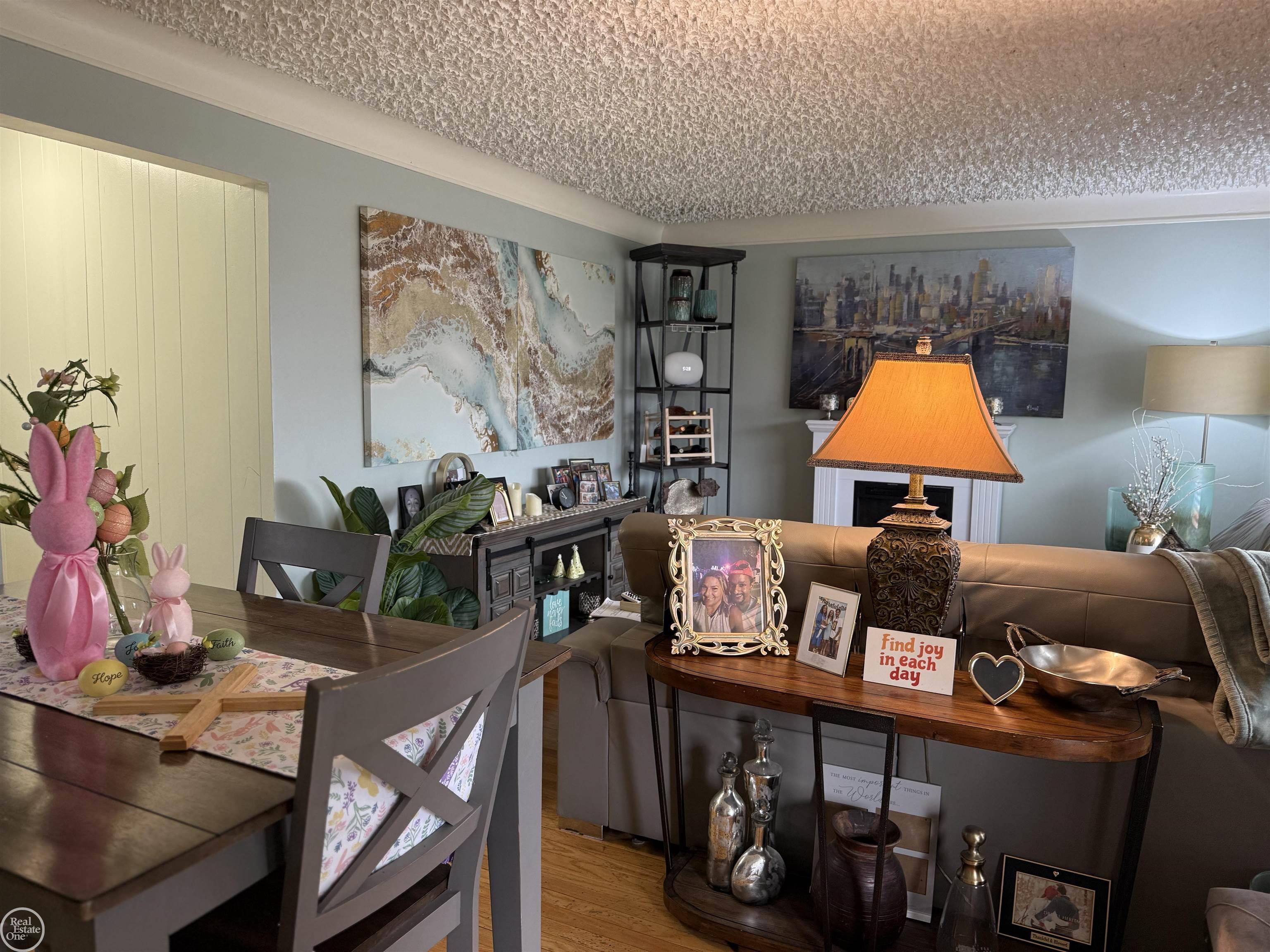 8053 Virginia Park Street, Center Line, MI, 48015