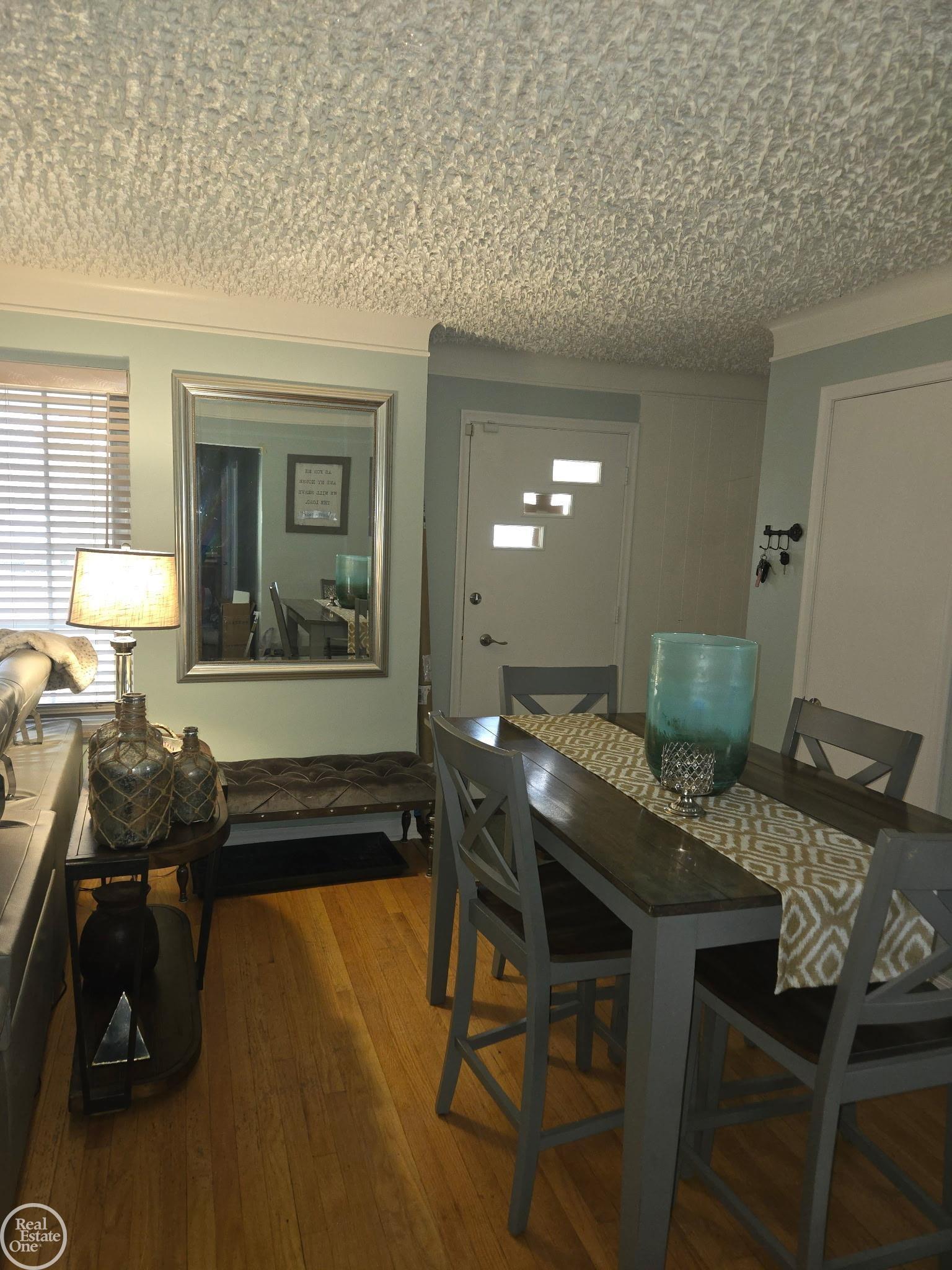 8053 Virginia Park Street, Center Line, MI, 48015