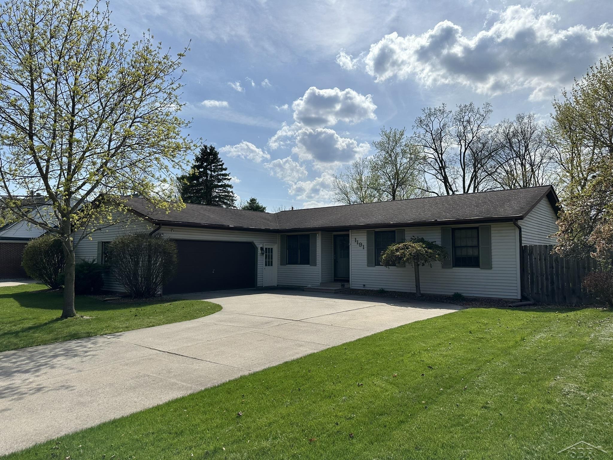 1191 Barbeau Drive, Saginaw, MI, 48638