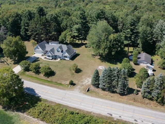 Homes for sale in Pinconning, MI | 5605 N Shore Rd, Pinconning, MI 48650 | MLS# 50205574