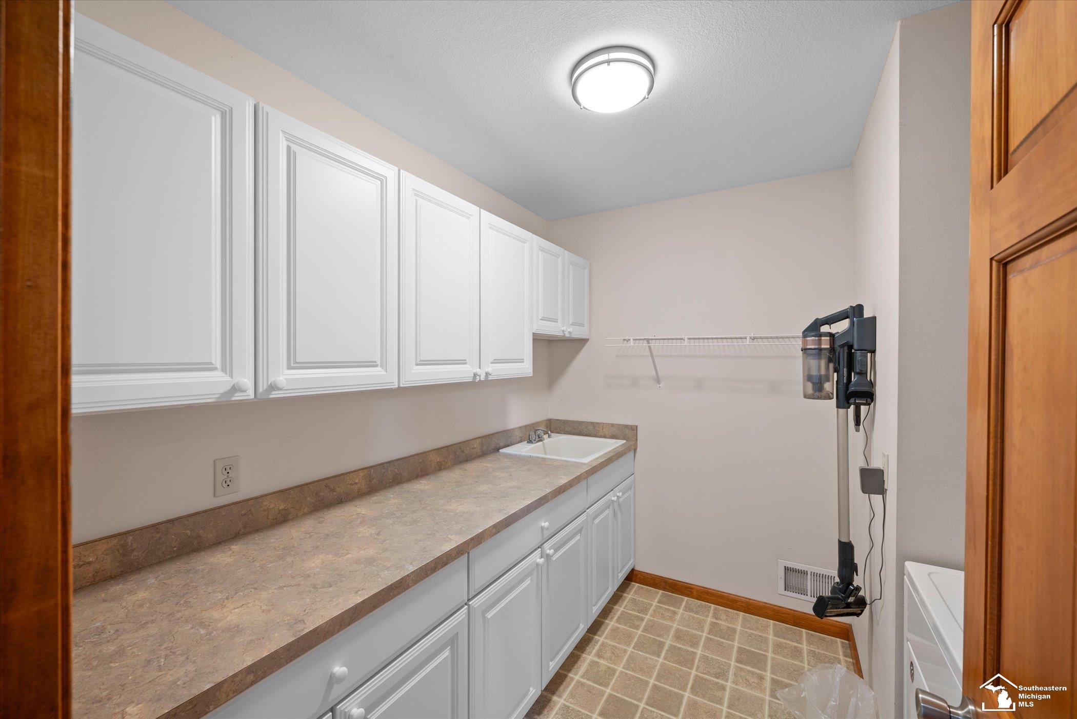 8911 Schroeder Road, Riga, MI, 49276