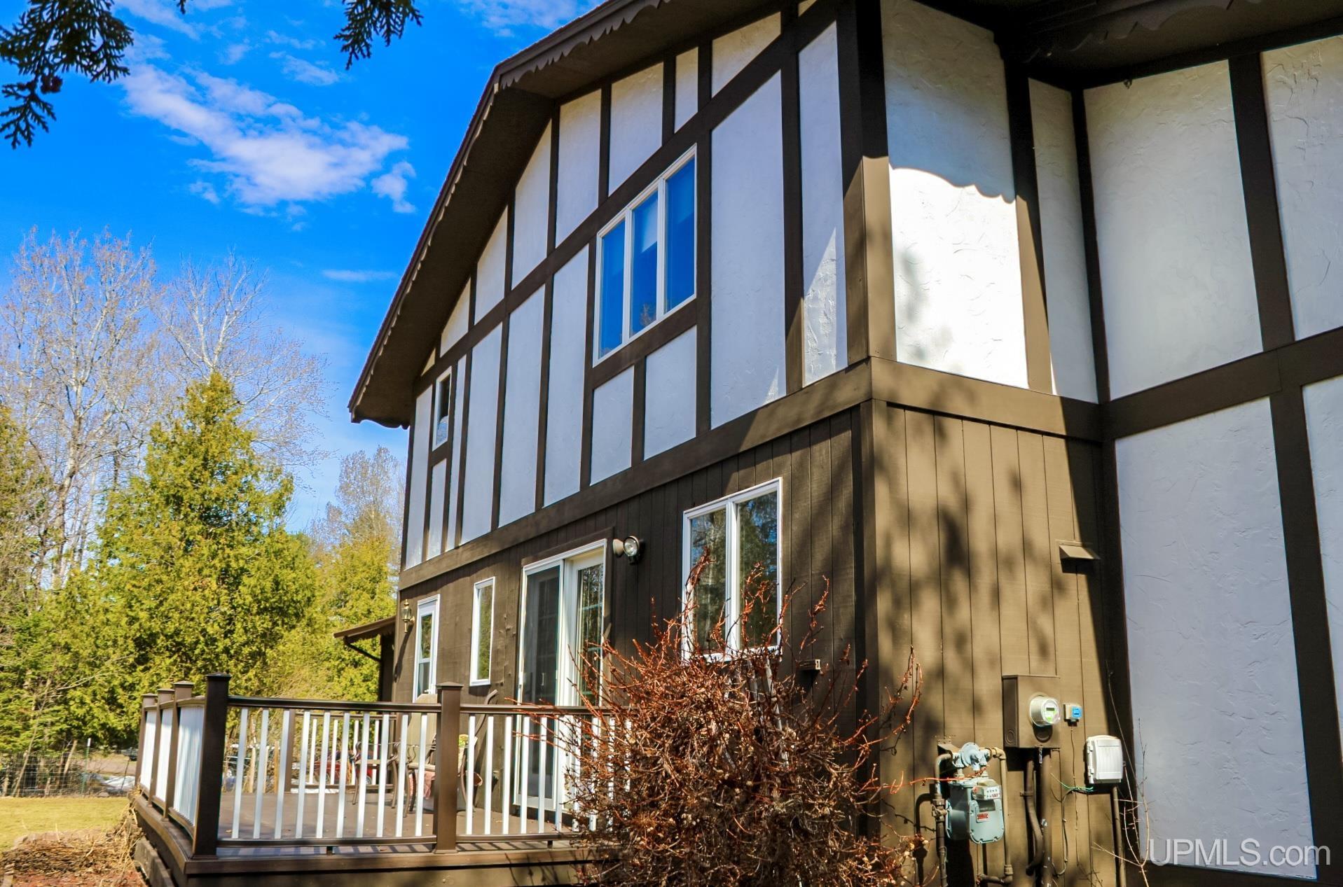 1005 11th Avenue, Houghton, MI, 49931