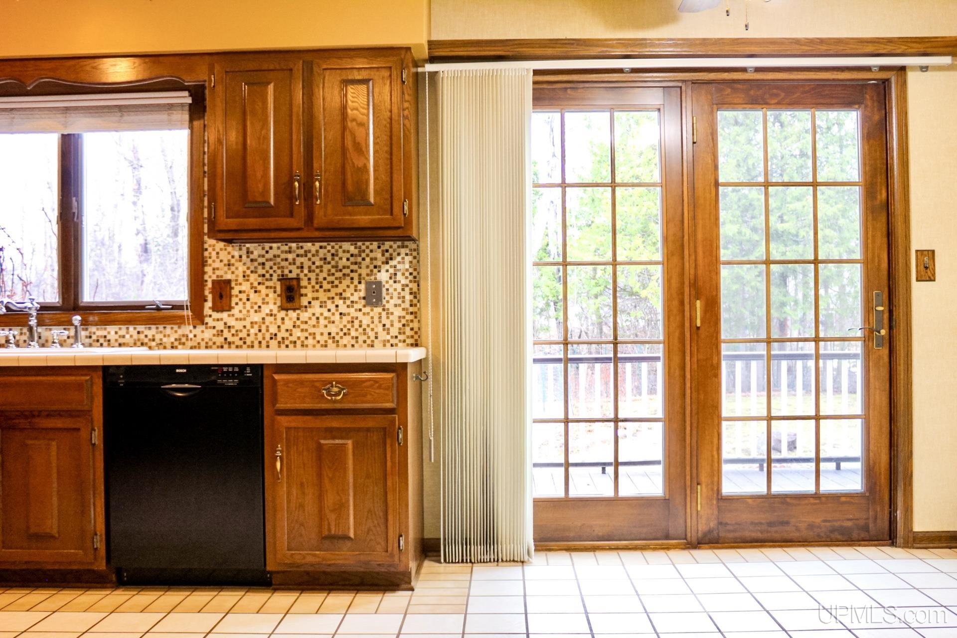 1005 11th Avenue, Houghton, MI, 49931