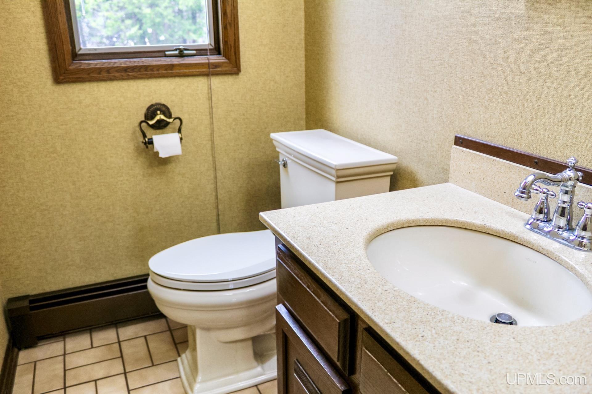1005 11th Avenue, Houghton, MI, 49931