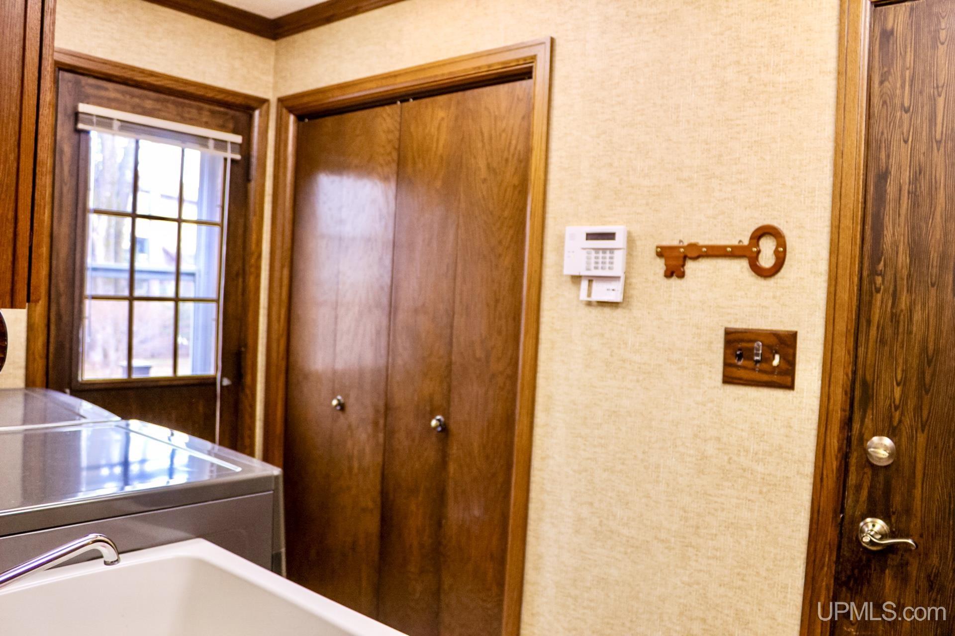 1005 11th Avenue, Houghton, MI, 49931