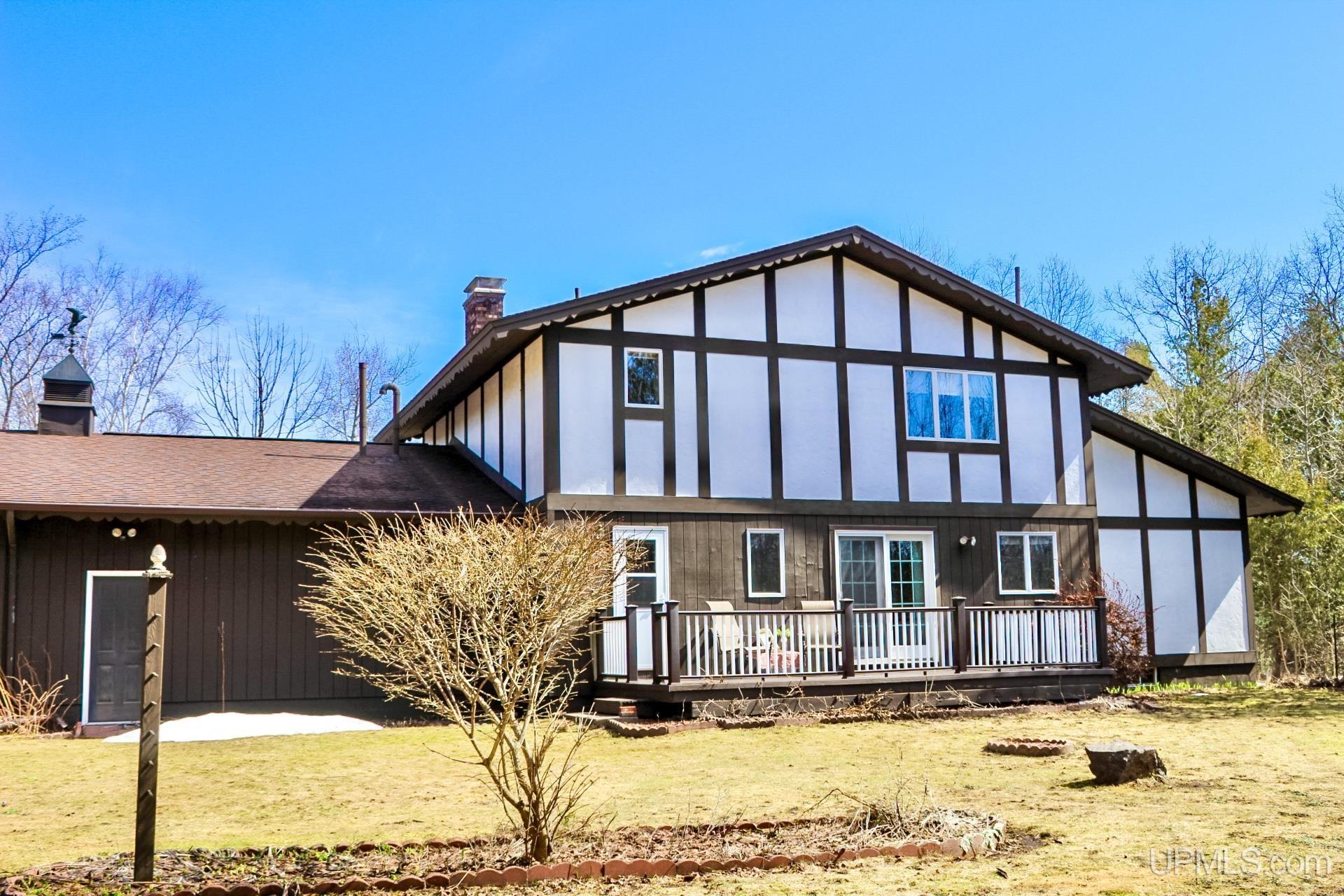 1005 11th Avenue, Houghton, MI, 49931