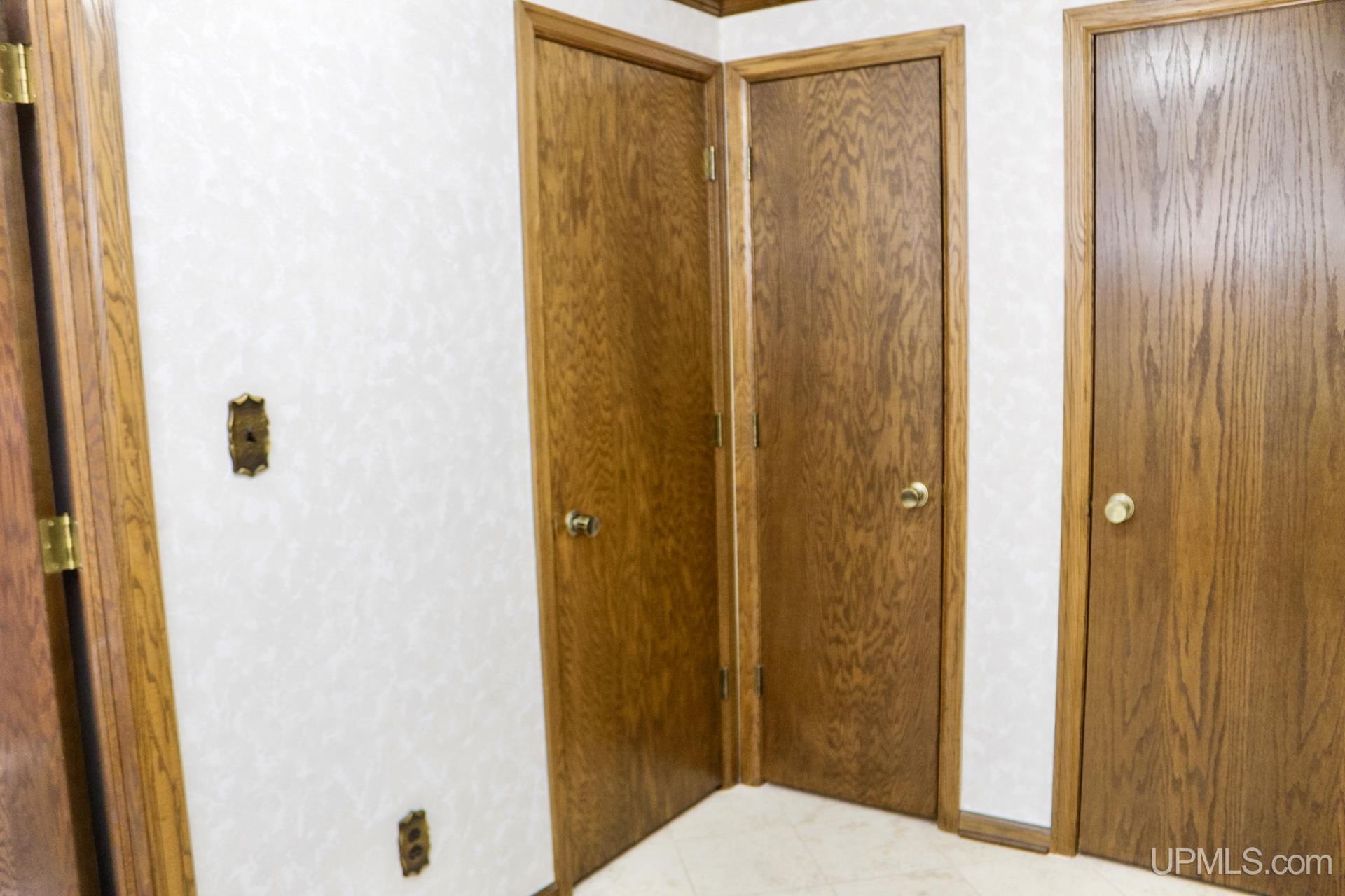 1005 11th Avenue, Houghton, MI, 49931