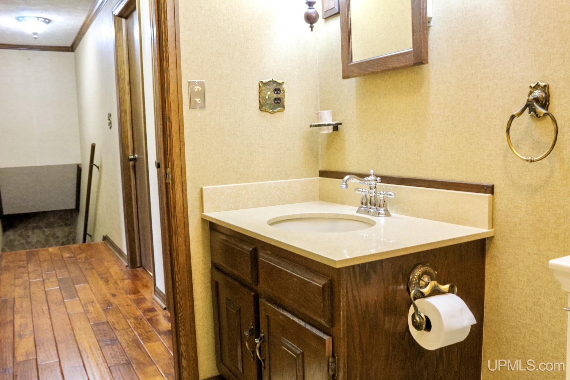 1005 11th Avenue, Houghton, MI, 49931