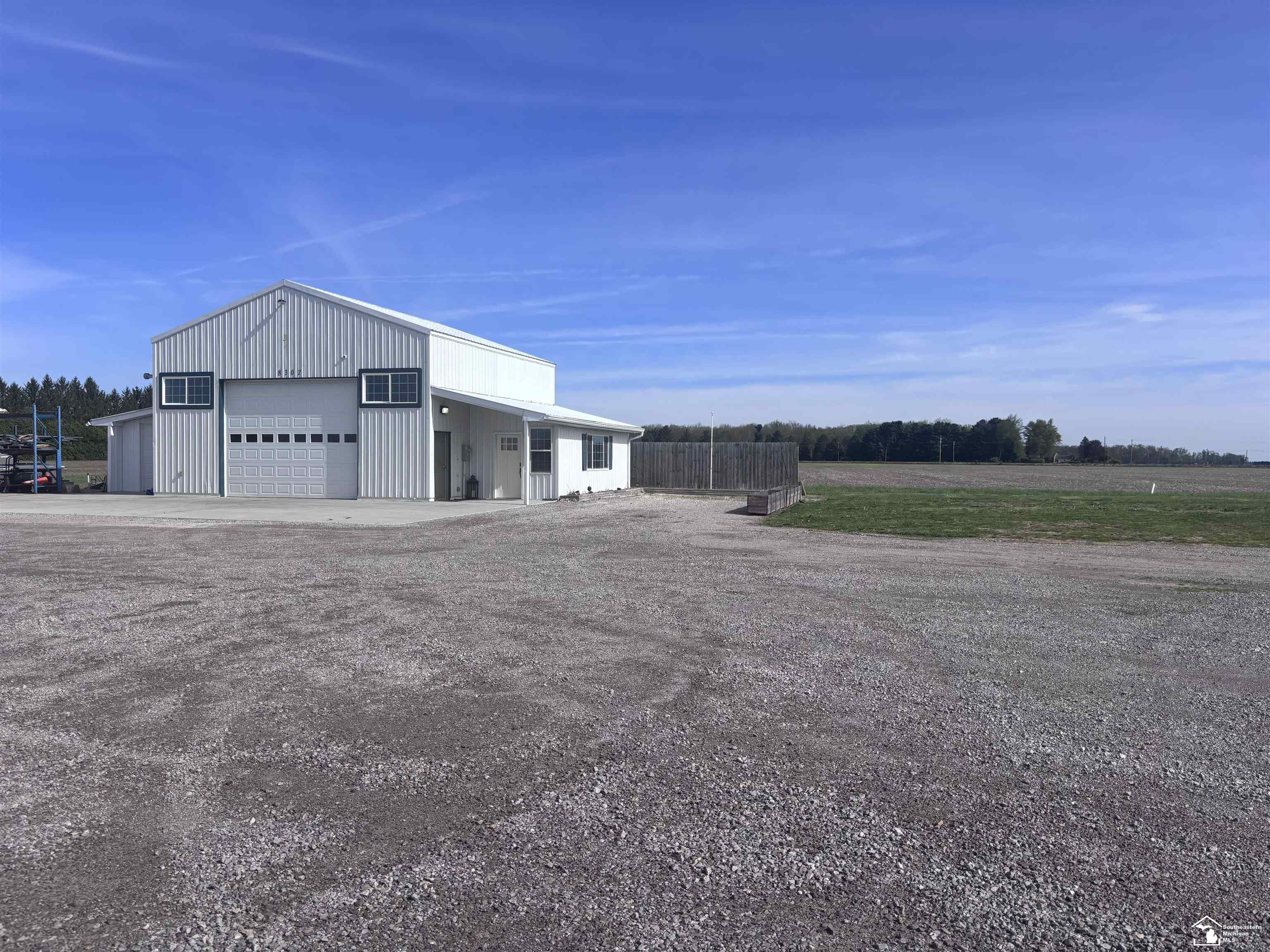 8302 E Us 223 Highway, Palmyra, MI, 49228