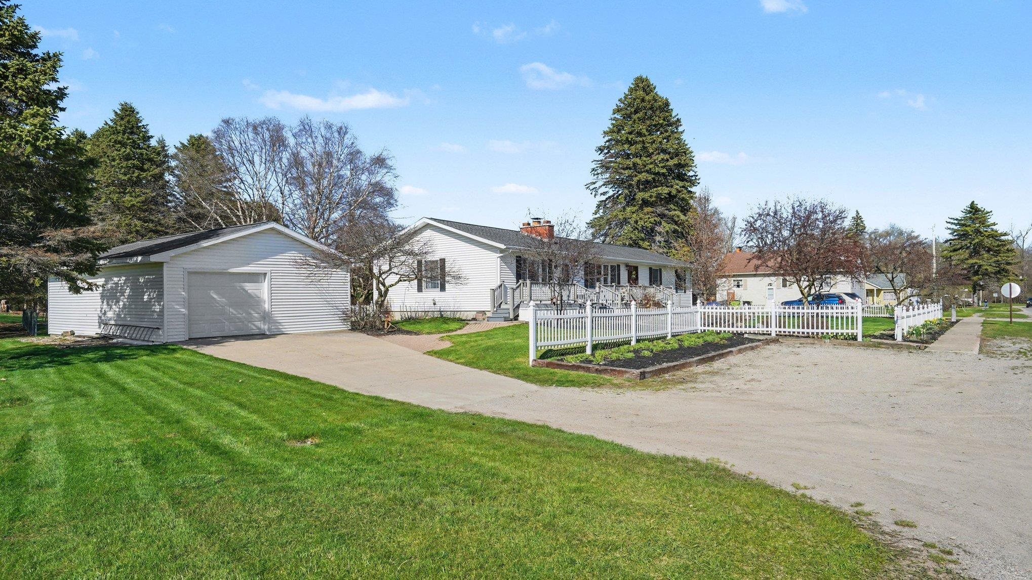 107 North Street, Pinconning, MI, 48650