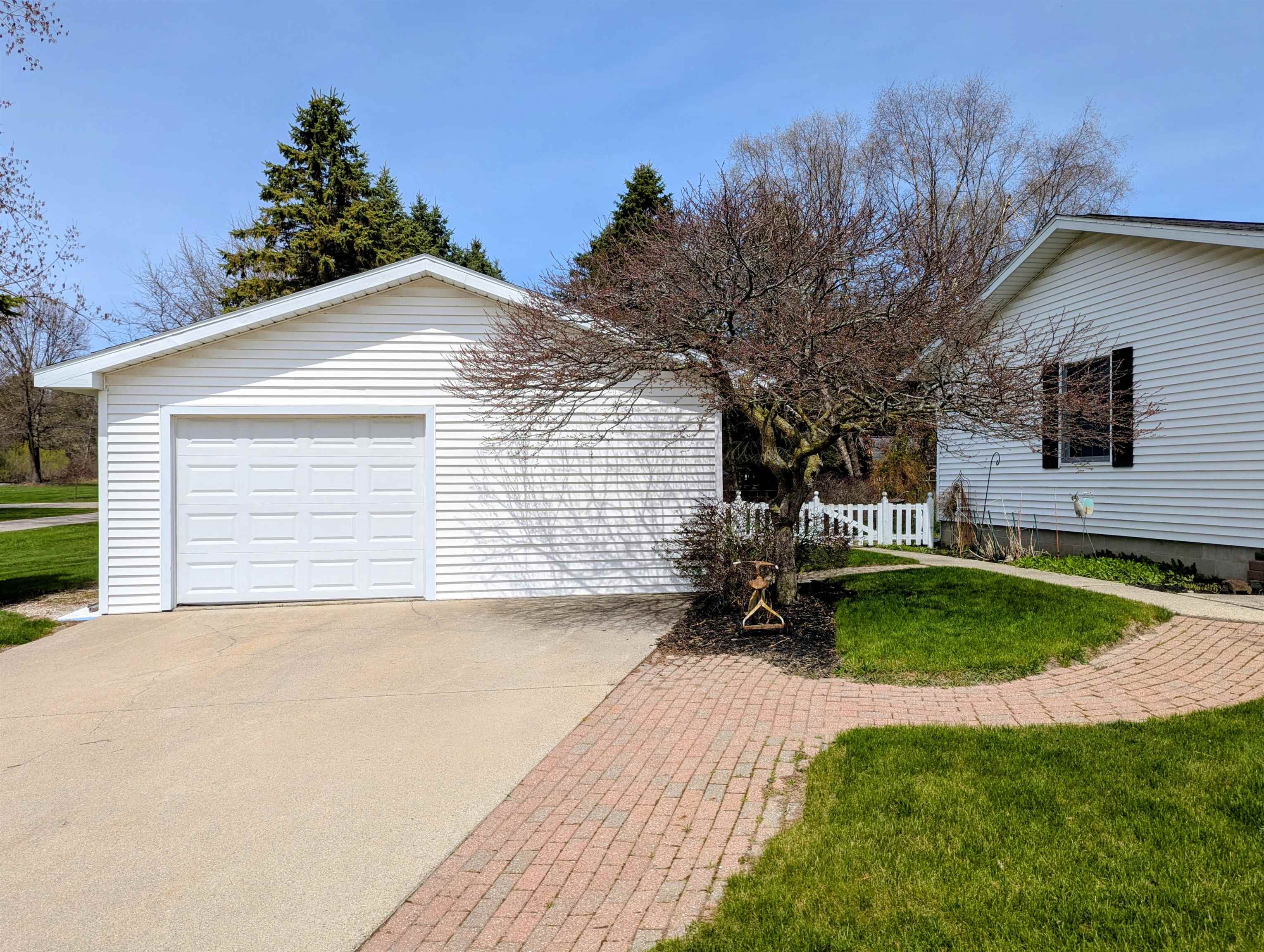 107 North Street, Pinconning, MI, 48650