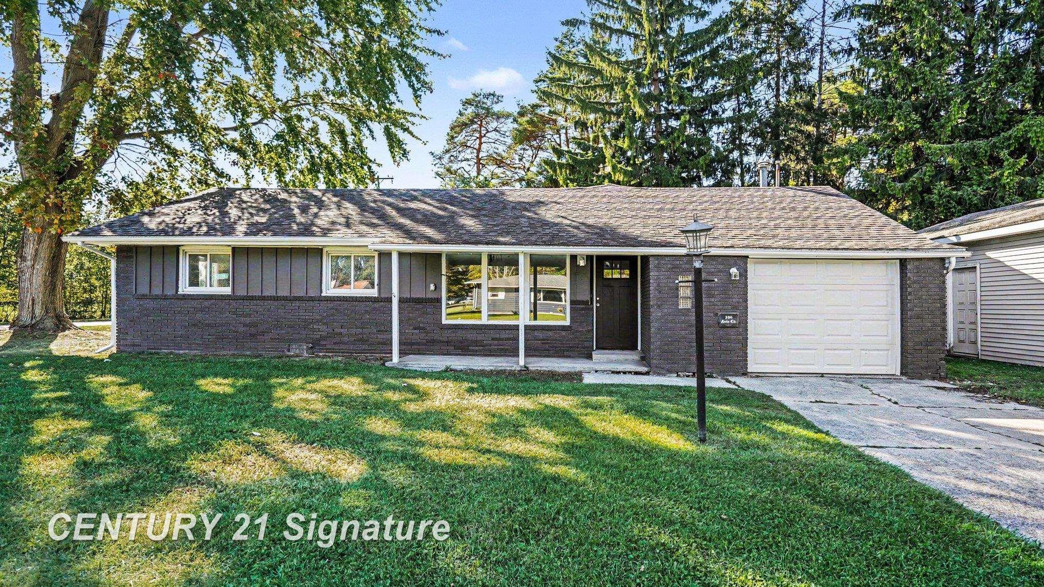 Photo 3 of Single family home for sale at 106 Avis Ct, Pinconning, MI 48650 | MLS# 61050205689 | Listing updated on 2026-09-29