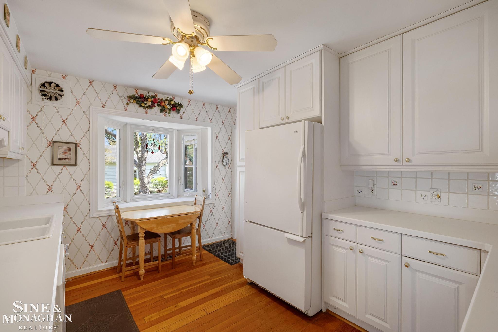449 Allard Road, Grosse Pointe Farms, MI, 48236