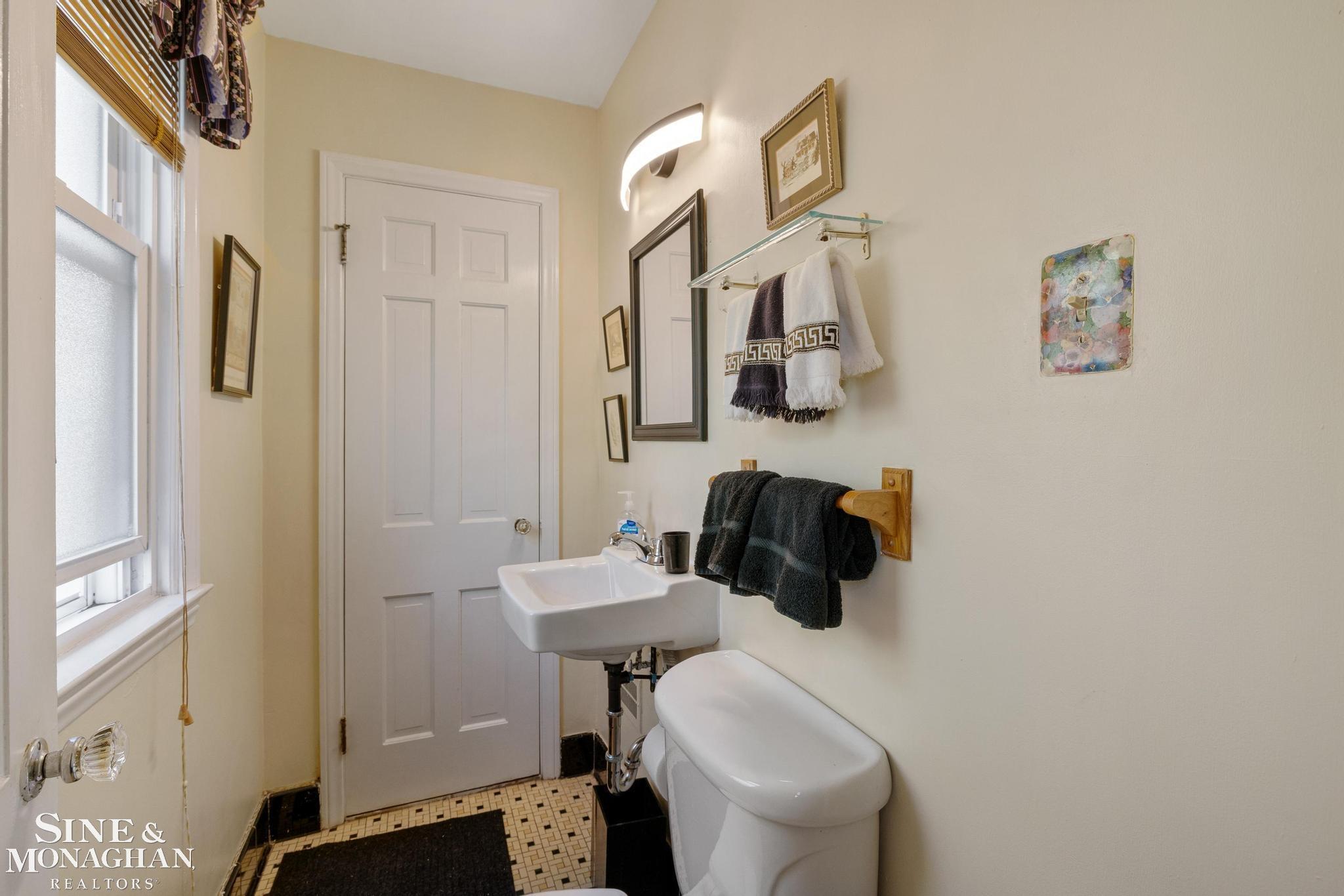 449 Allard Road, Grosse Pointe Farms, MI, 48236