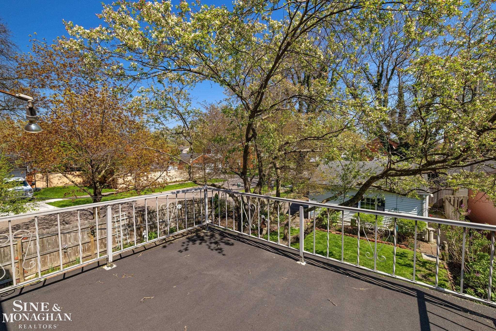 449 Allard Road, Grosse Pointe Farms, MI, 48236