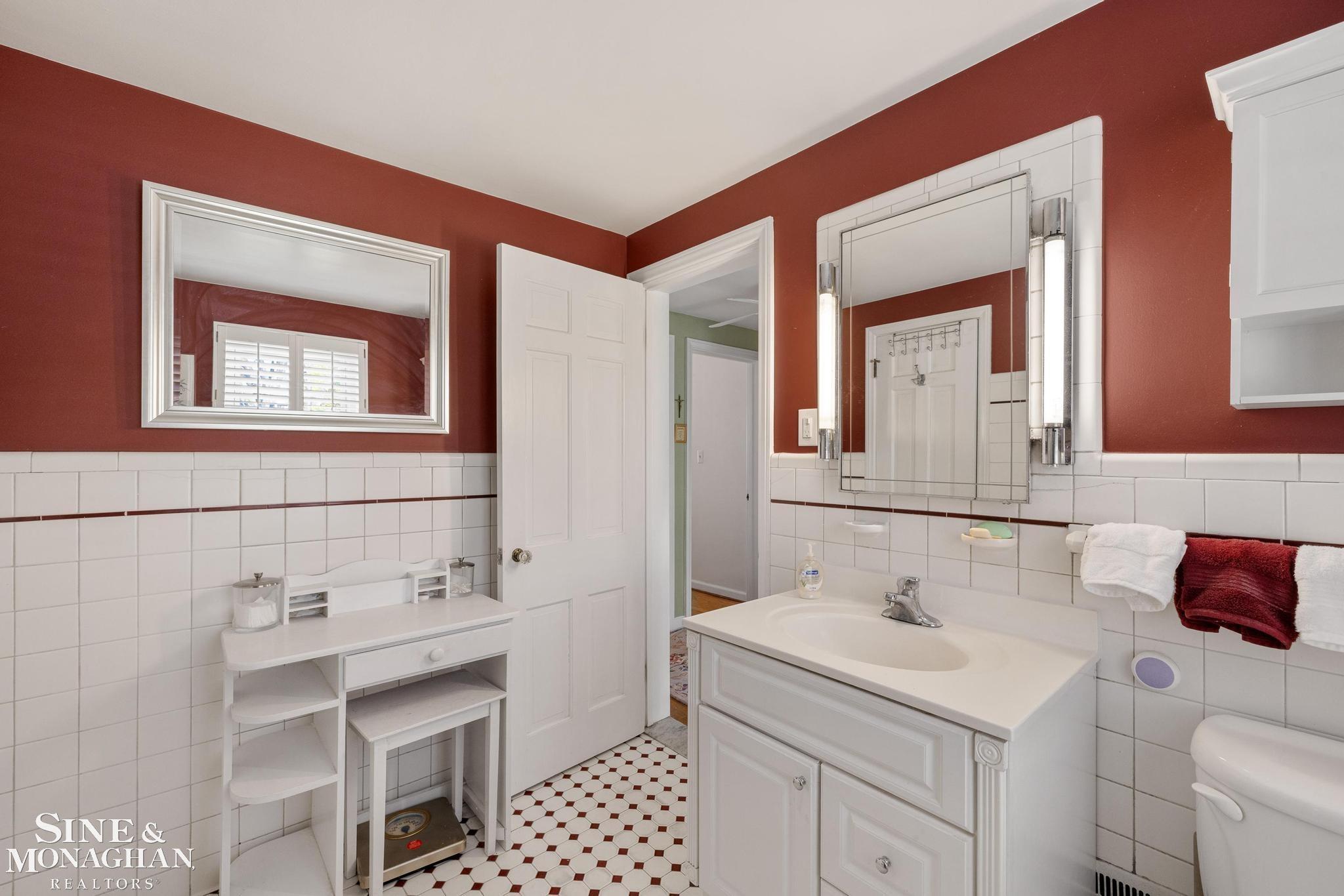 449 Allard Road, Grosse Pointe Farms, MI, 48236
