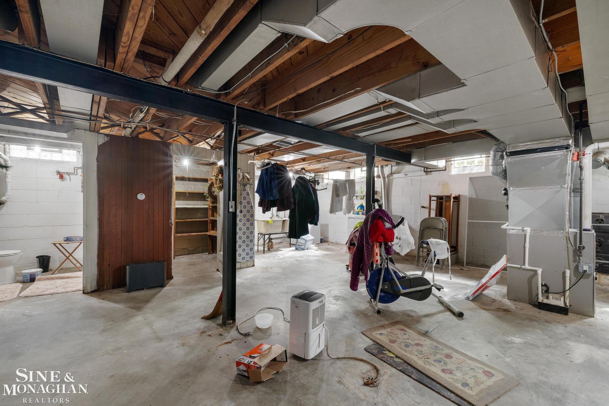449 Allard Road, Grosse Pointe Farms, MI, 48236