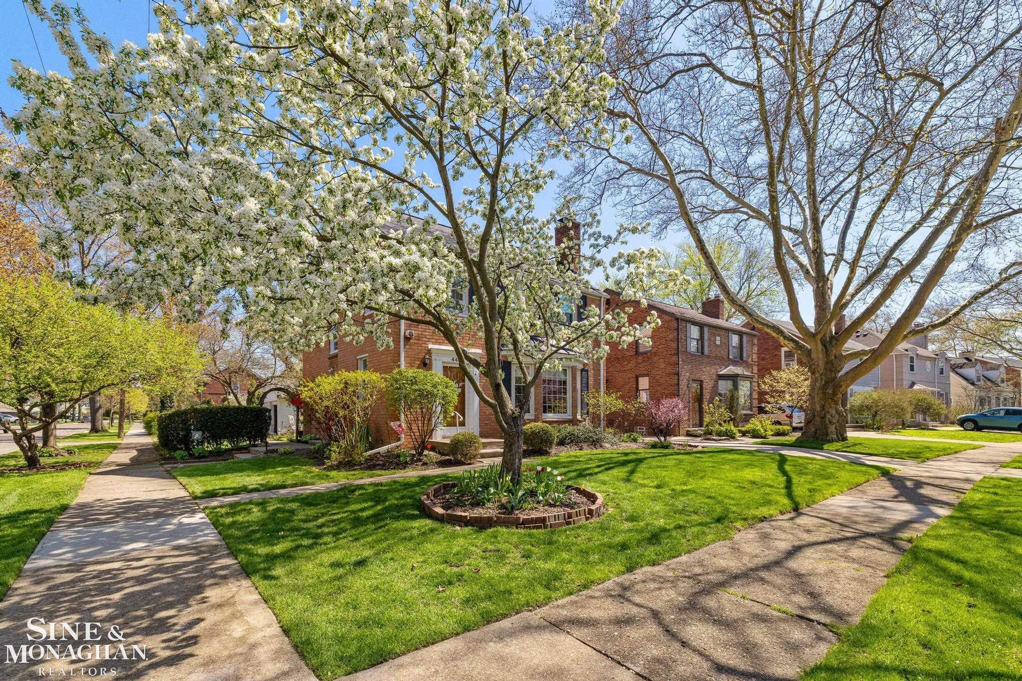 449 Allard Road, Grosse Pointe Farms, MI, 48236